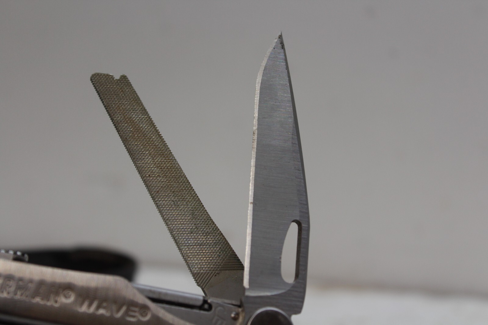 Leatherman Wave Cabelas Knife tools with LEATHER Pouch