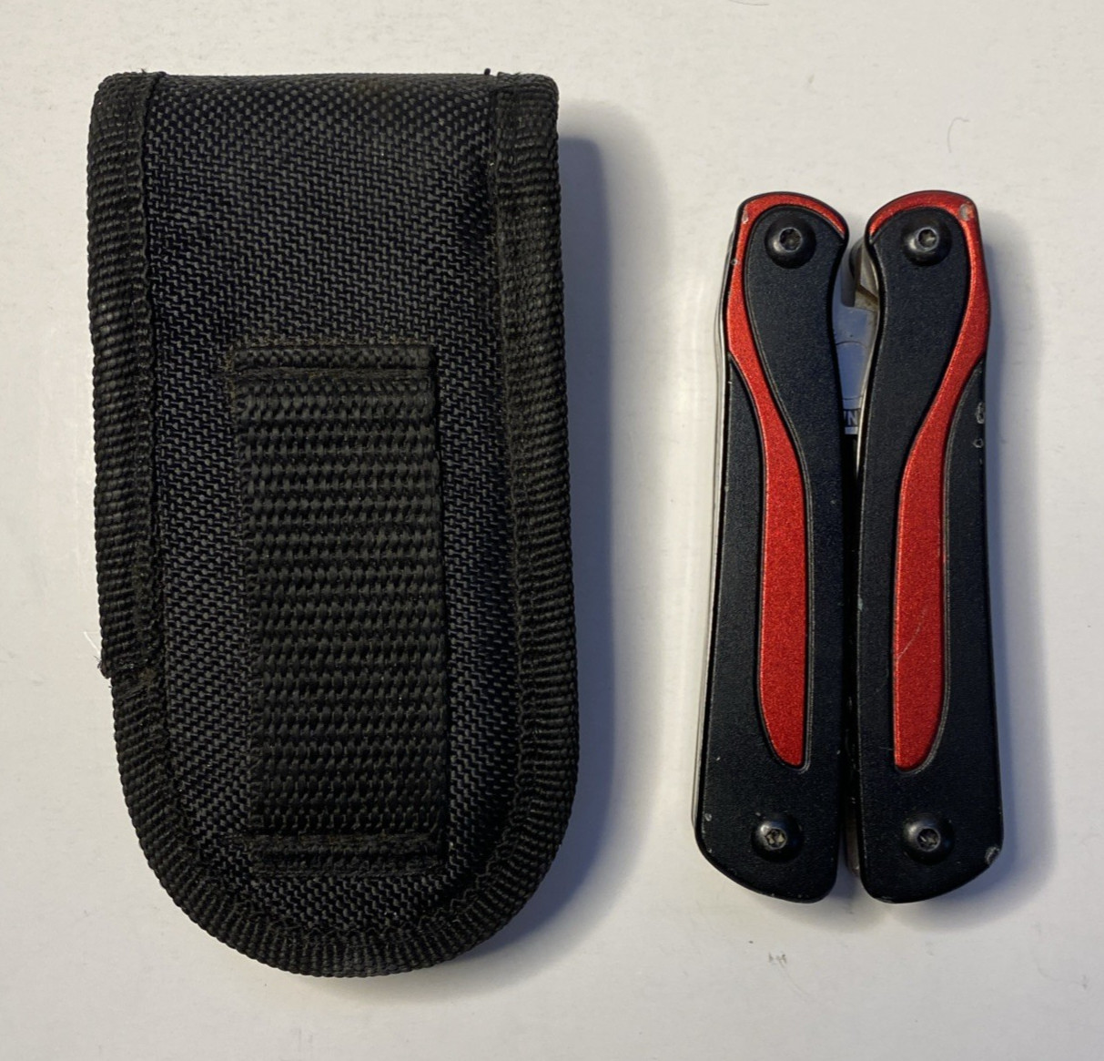 CRAFTSMAN Multi Tool, 14-in-1 CMHT43998 Red w/ Black Nylon Belt Sheath