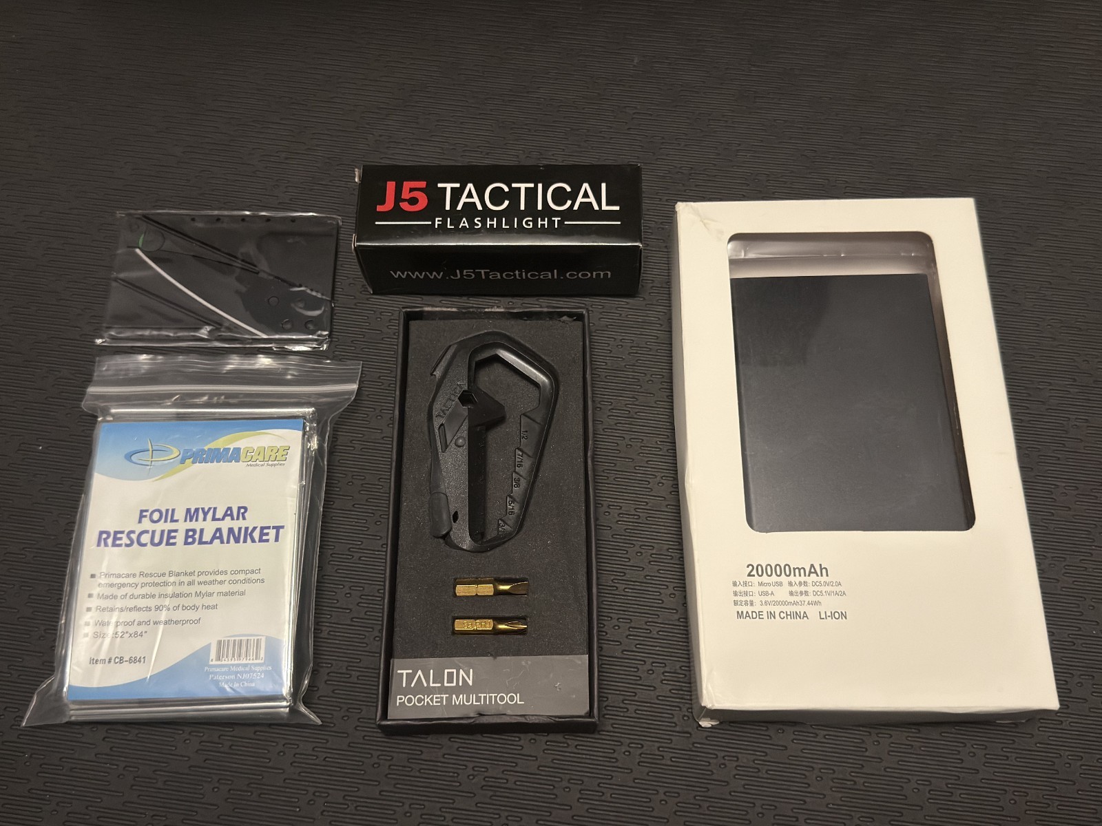EDC Starter Kit – Powerbank, Flashlight, Pocket Knife, Rescue Blanket, Multitool