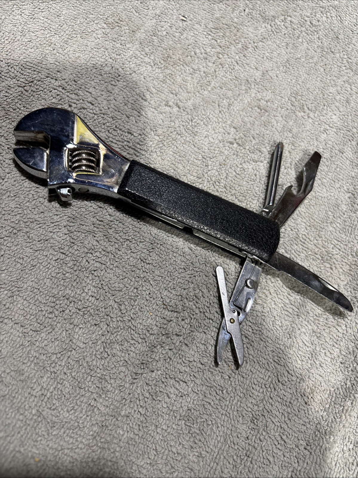 Adjustable Wrench Pliers Knife Jaw Screwdriver Foldable Survival Tool Set