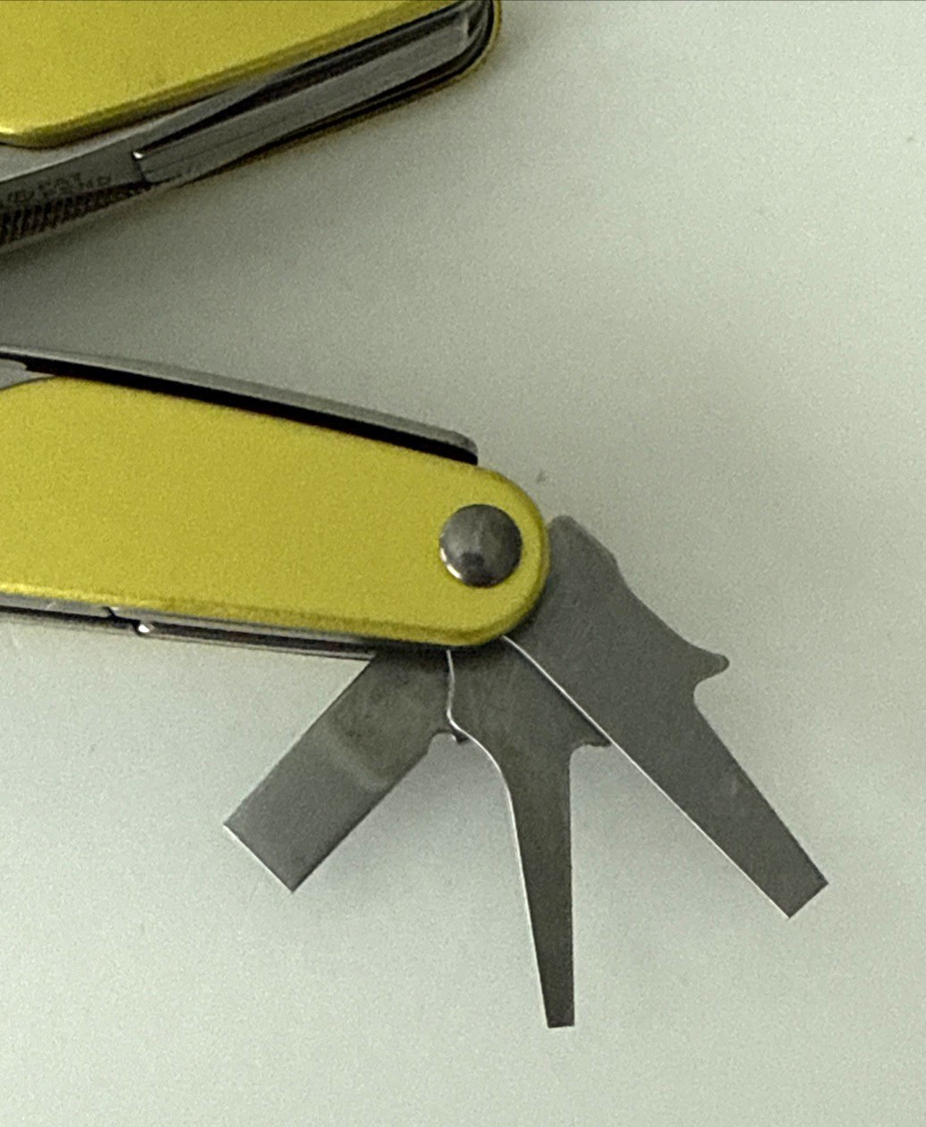 Leatherman Juice KF4 Multi-Tool Yellow USA