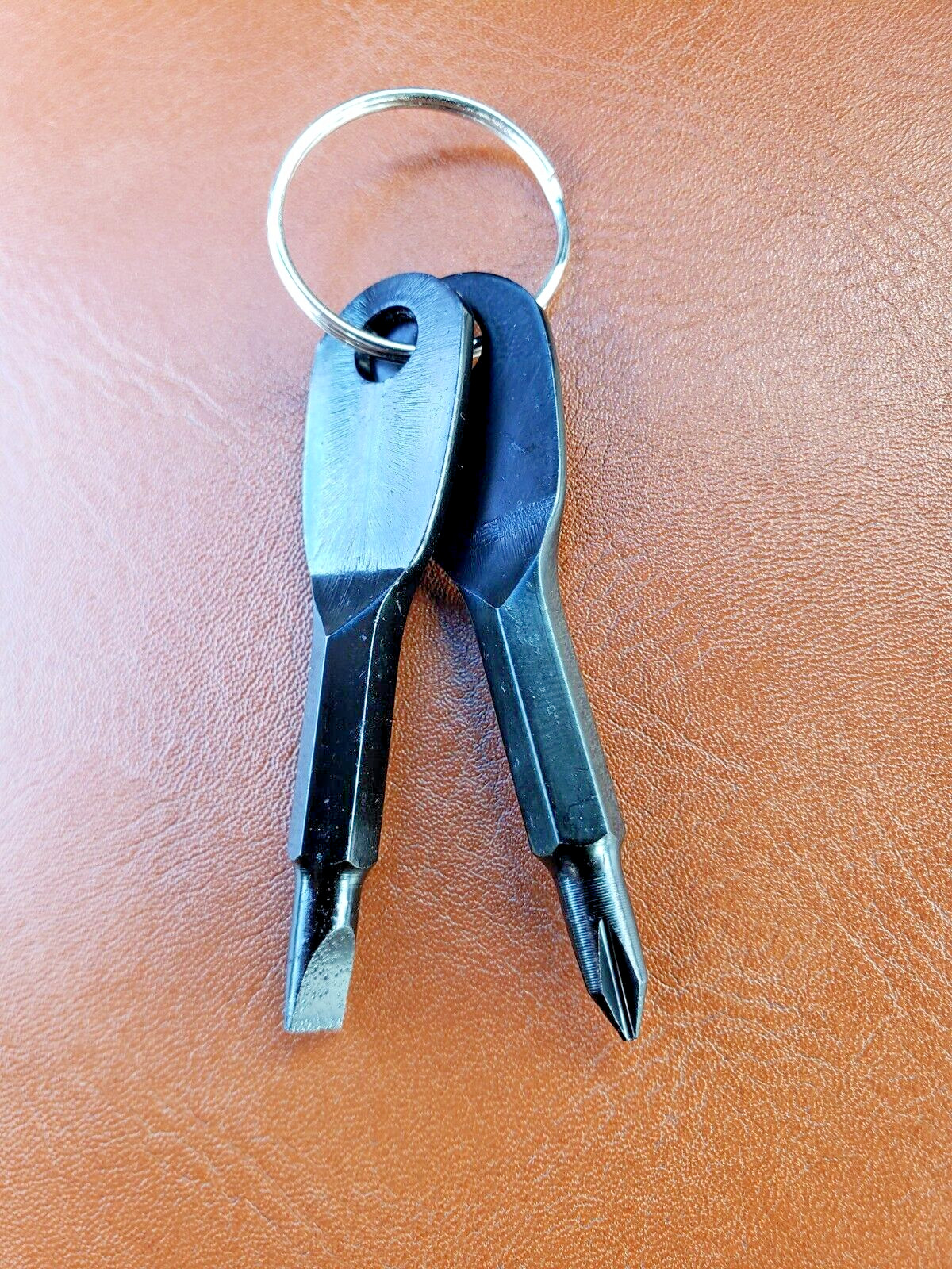 2Pcs High Quality Keychain Outdoor Screwdriver with Phillips and Flathead Keys
