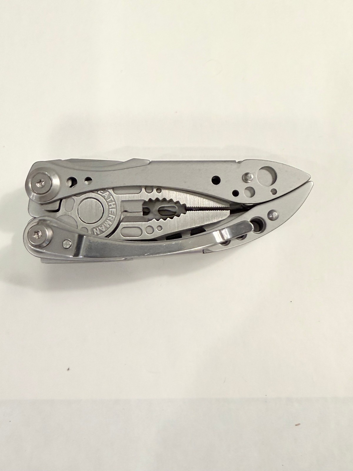 LEATHERMAN FREESTYLE MULTI-TOOL – PLIERS / KNIFE – RETIRED