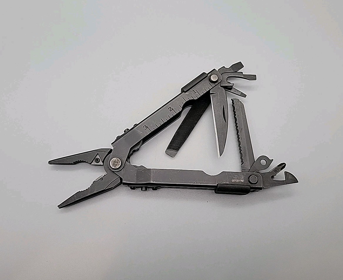 Gerber MP600Multiplier Multi-Tool – Needle Nose Carbide Cutter Pliers