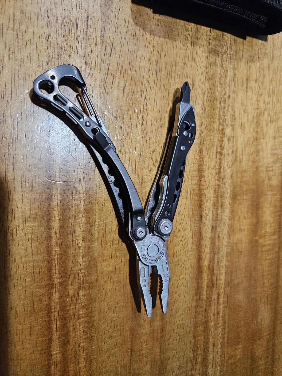 Leatherman Skeletool Cx Black With Sheath