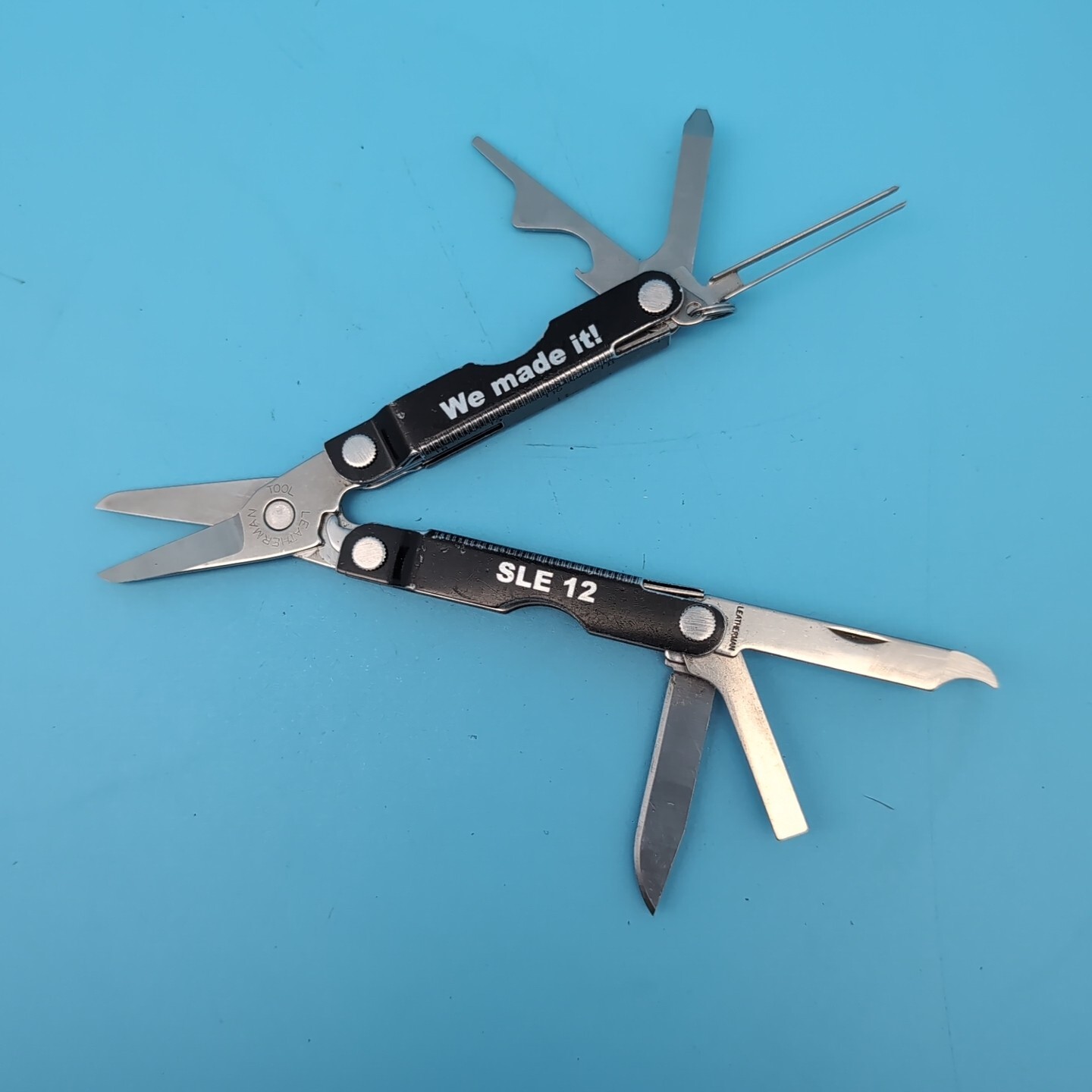 Leatherman MICRA Multi-Tool Black Scissors Knives Tweezers MORE Q66