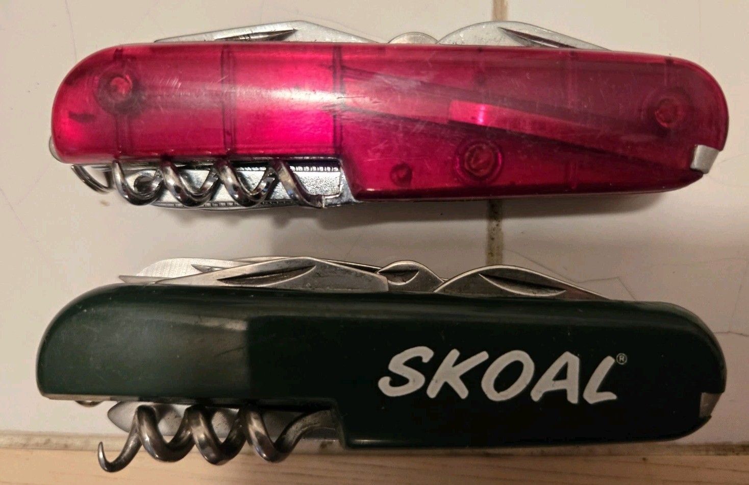 Skoal Advertising Pocket Knife Multi-Tool Green Swiss Army Style Tobacco + Extra