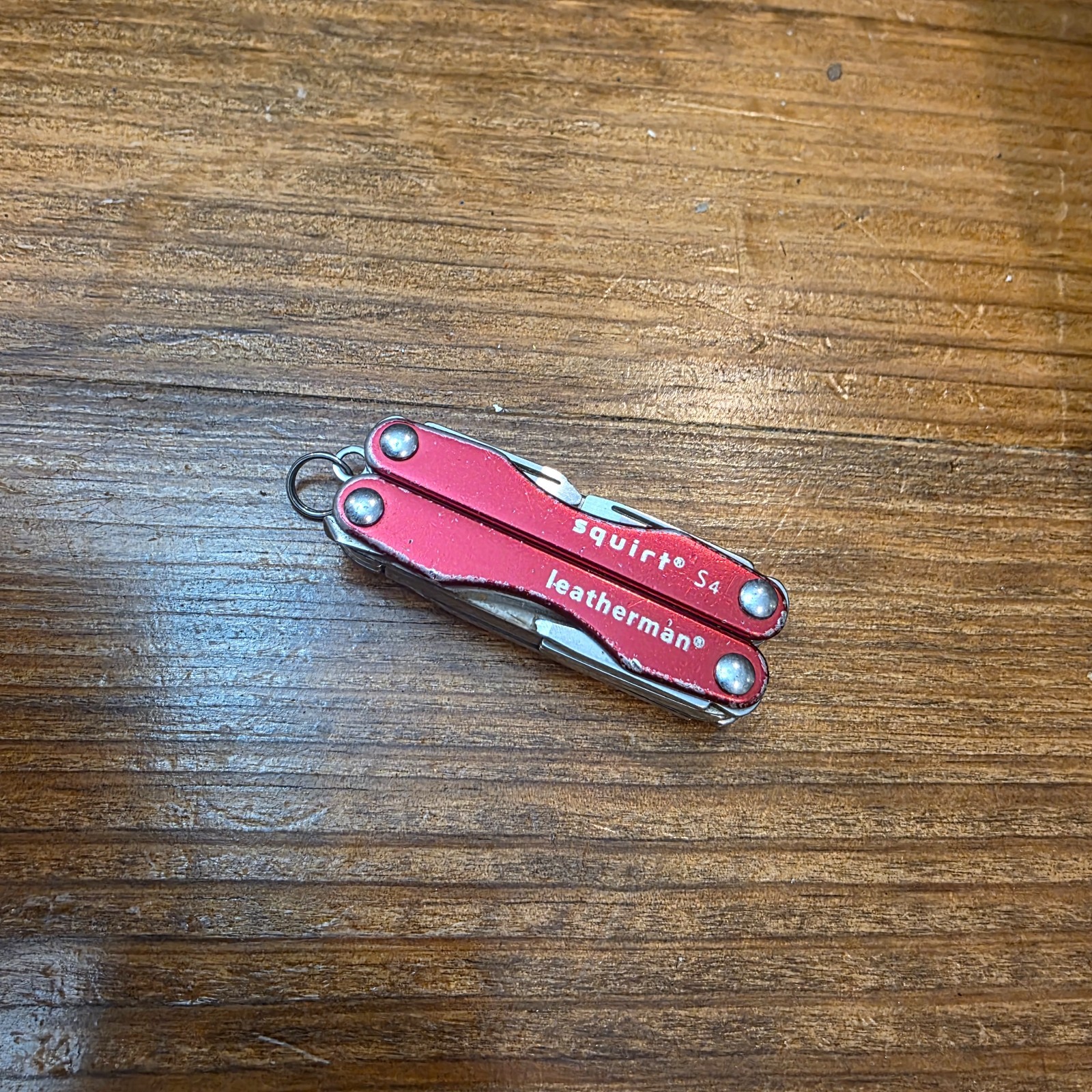 Leatherman SQUIRT S4 Red Multi-Tool (Retired) – LL