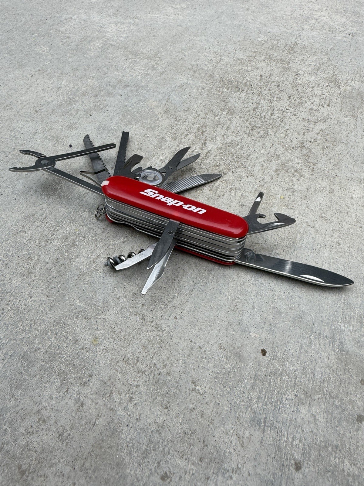 Snap On Tools Swiss Army Tool 25-in-1 Pocket Rescue Multi Tool Snap-On Racing