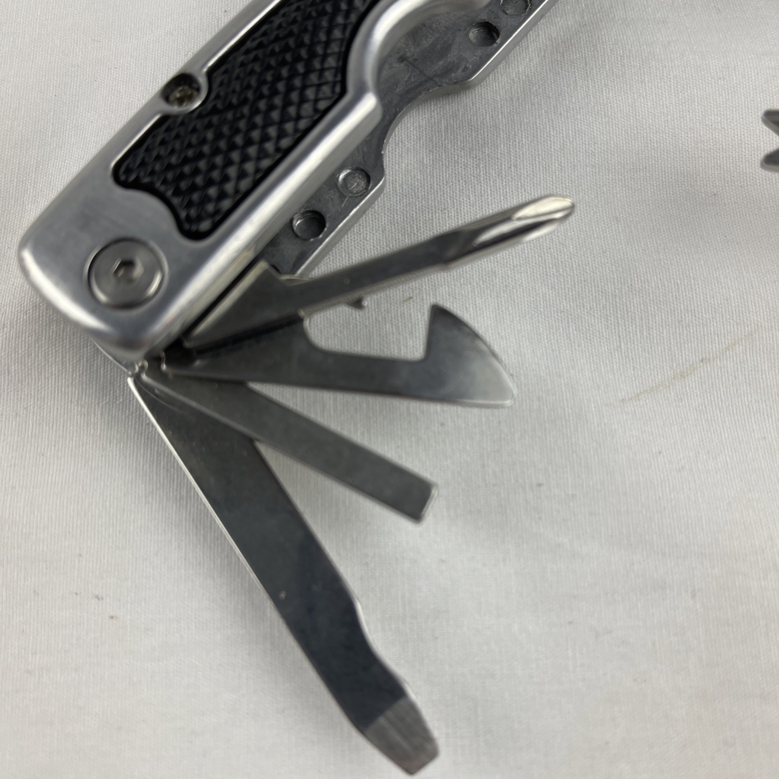 Winchester Multi Tool Mens Pocket Knife Fishing Hunting Shooting Pliers Sheath