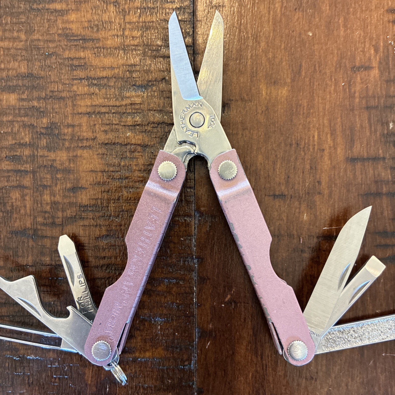 Leatherman Micra Heathered Blush 10 in 1 Multitool Anodized Aluminum – 02/24