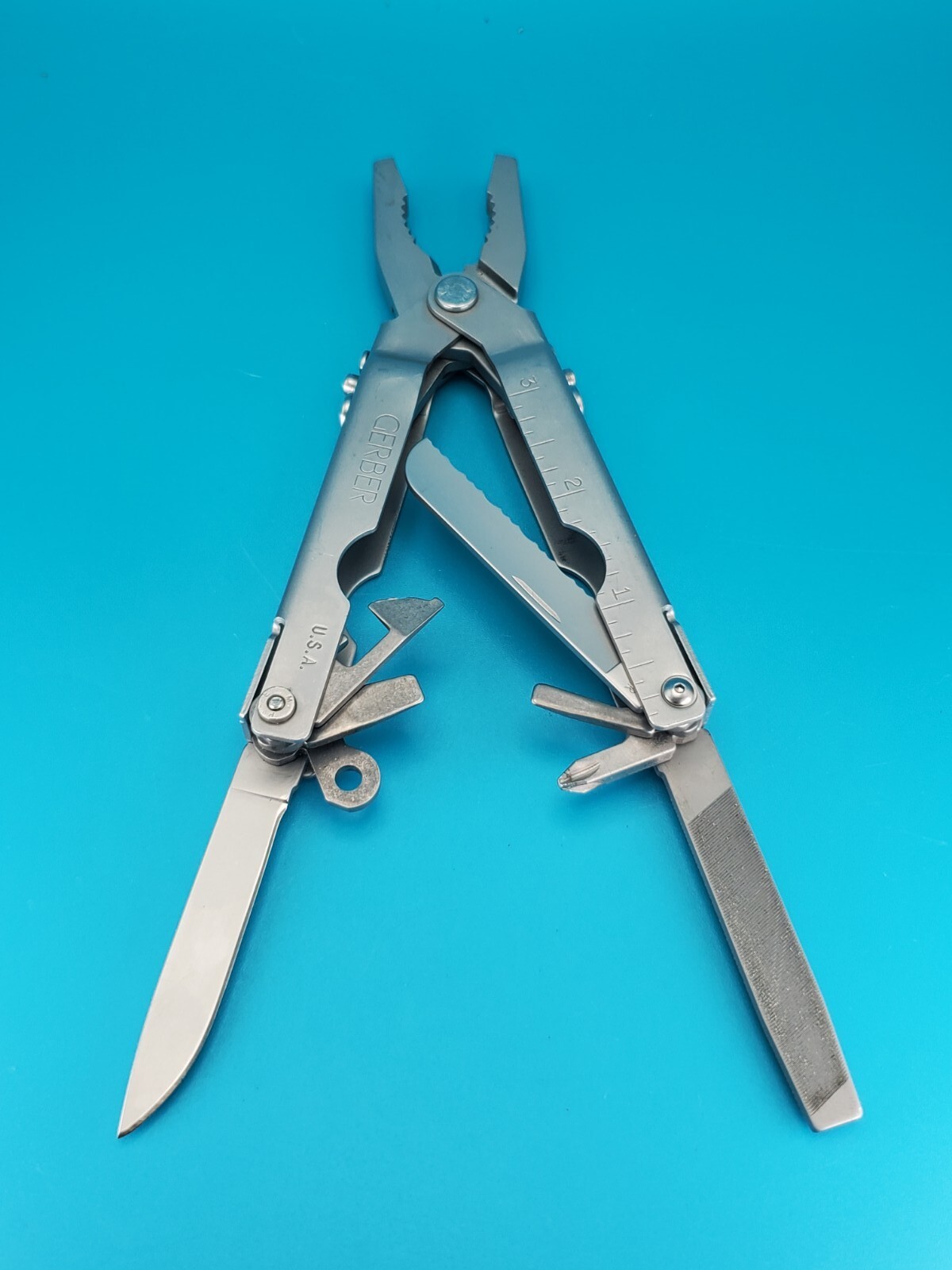 Vintage Gerber Stainless Steel Needlenose MP400 Multi-Tool Pliers! With Sheath!