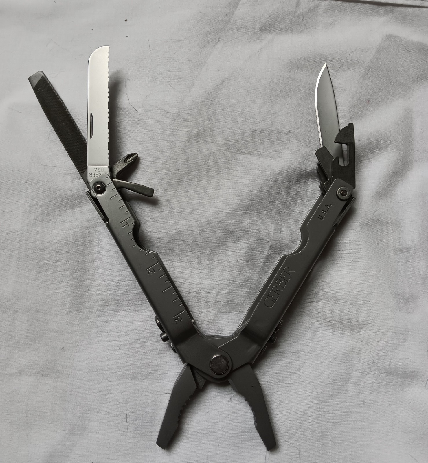 Vintage Gerber Legendary Blades Multi Plier Pocket Tool in Nylon Sheath USA