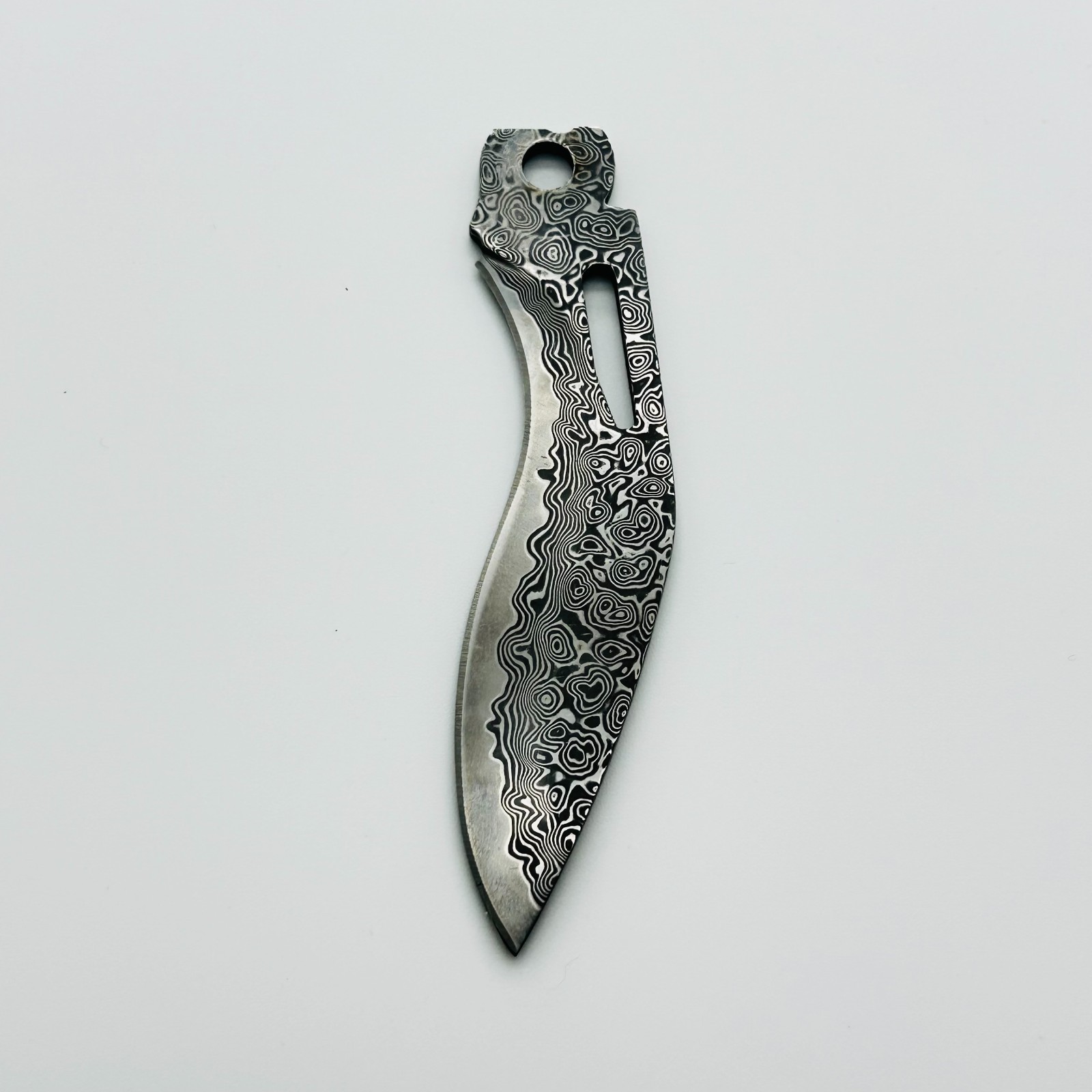 Custom VG10 Damascus Blade for LEATHERMAN SURGE – CNC, 60HRC