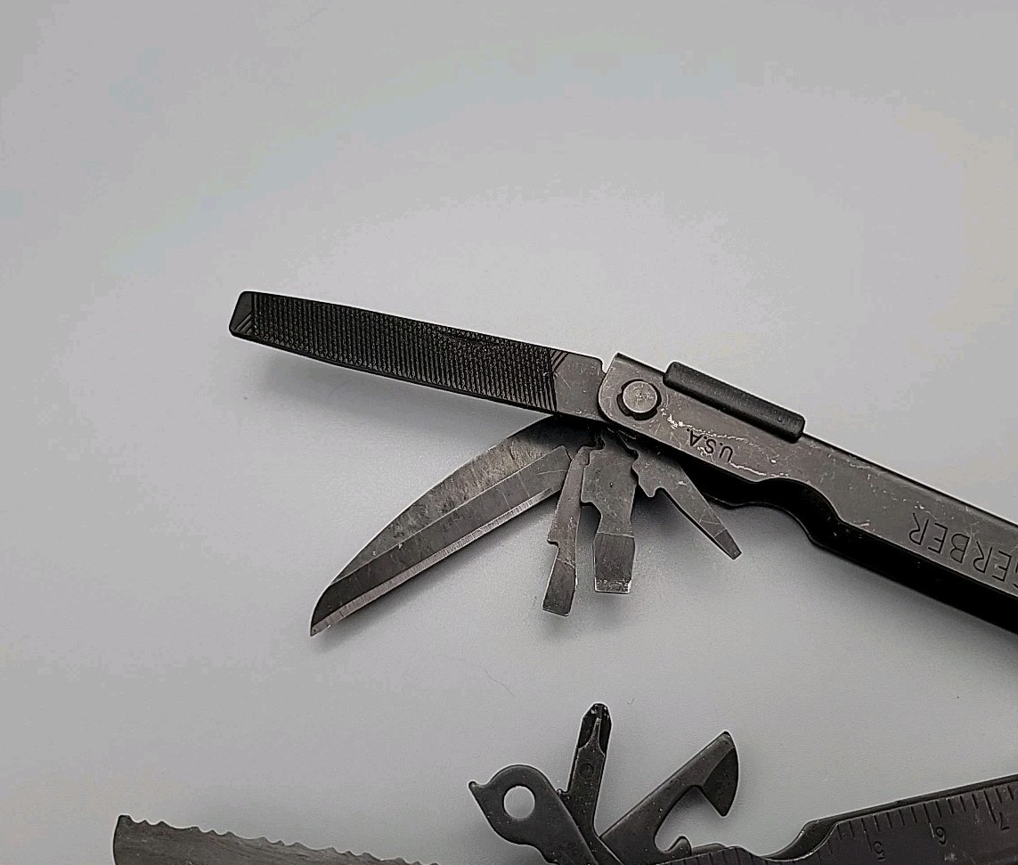 Gerber Multiplier MP600 Multi-Tool – Black – Needle Nose Carbide Cutter Pliers