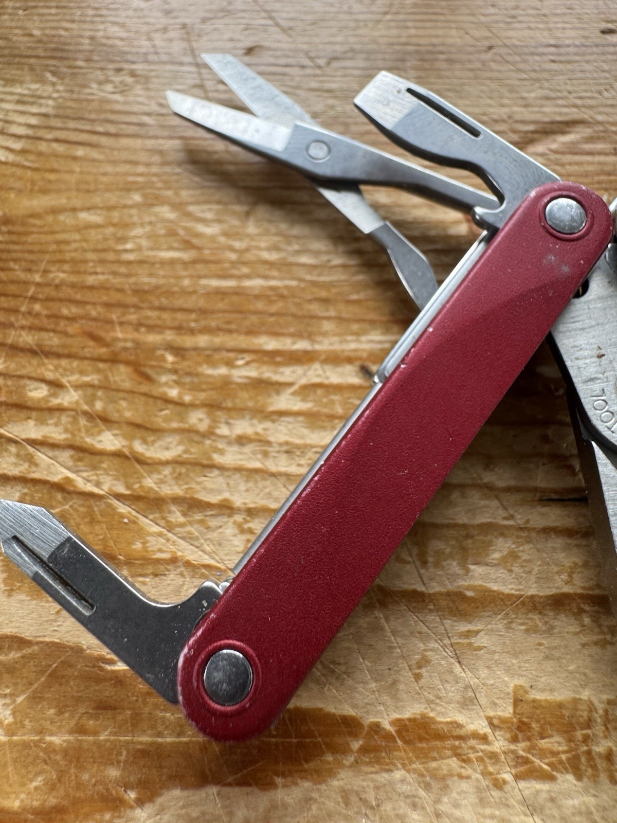 Leatherman SQUIRT PS4 Multi-Tool With Pliers Scissors Knife Red Discontinued