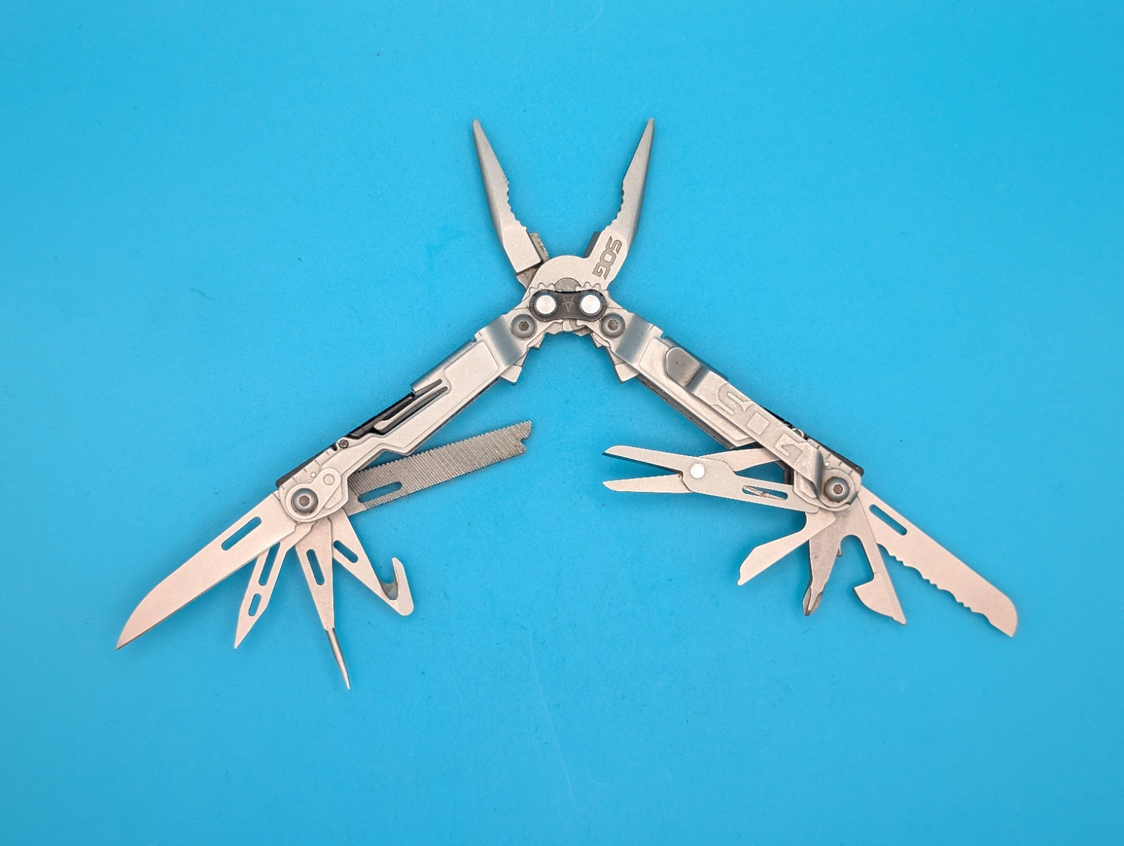 SOG PowerPint Tool Compact Lightweight Silver Multi-Tool!