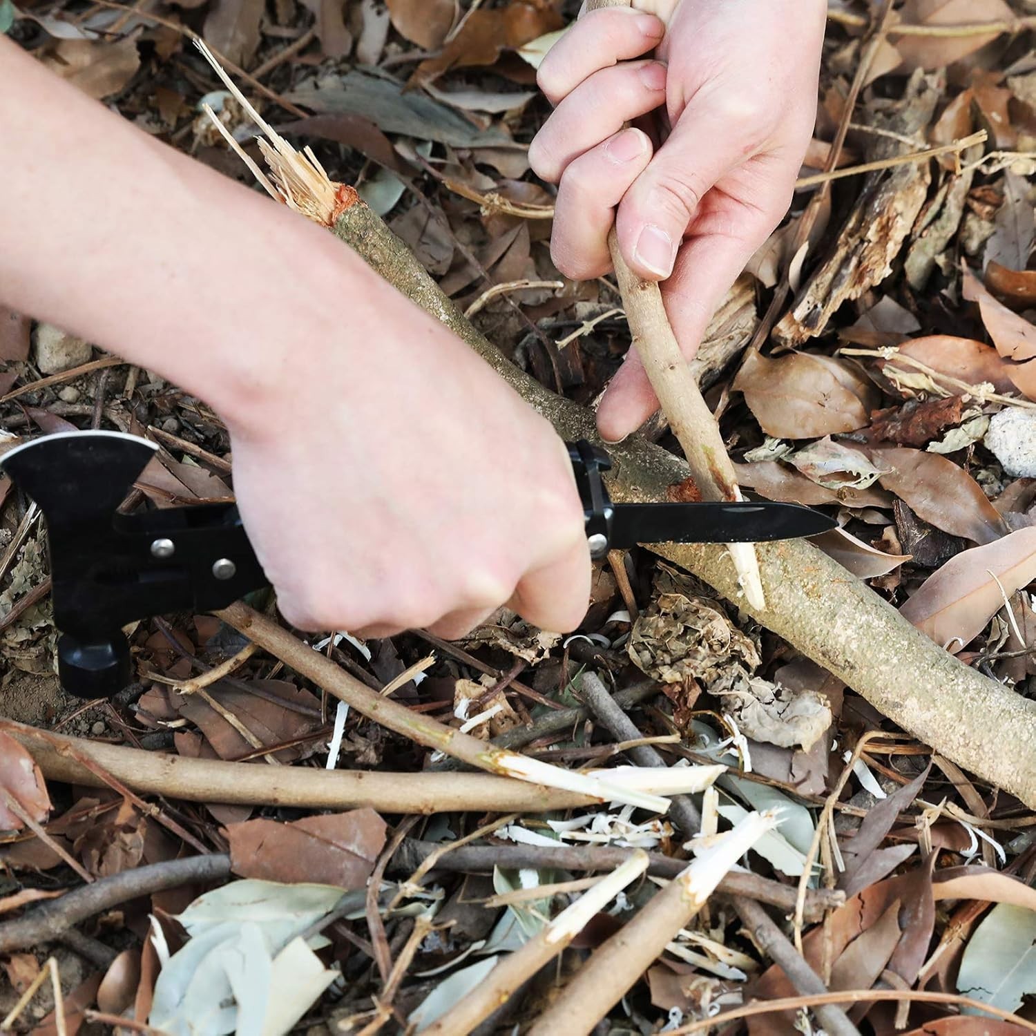 Compact 18-in-1 Multitool Hatchet with Knife and Hammer – Perfect Gift for Dads
