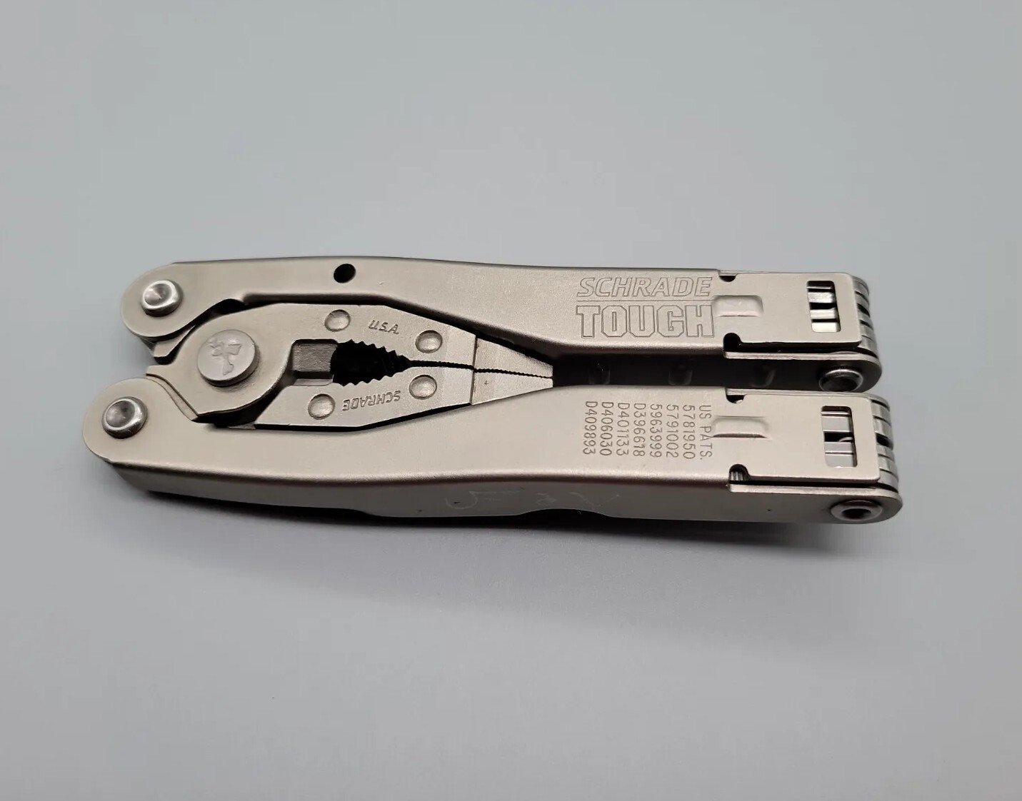 Schrade Tough Tool ST1 Multi-tool w/ SHEATH USA Version * Engraved
