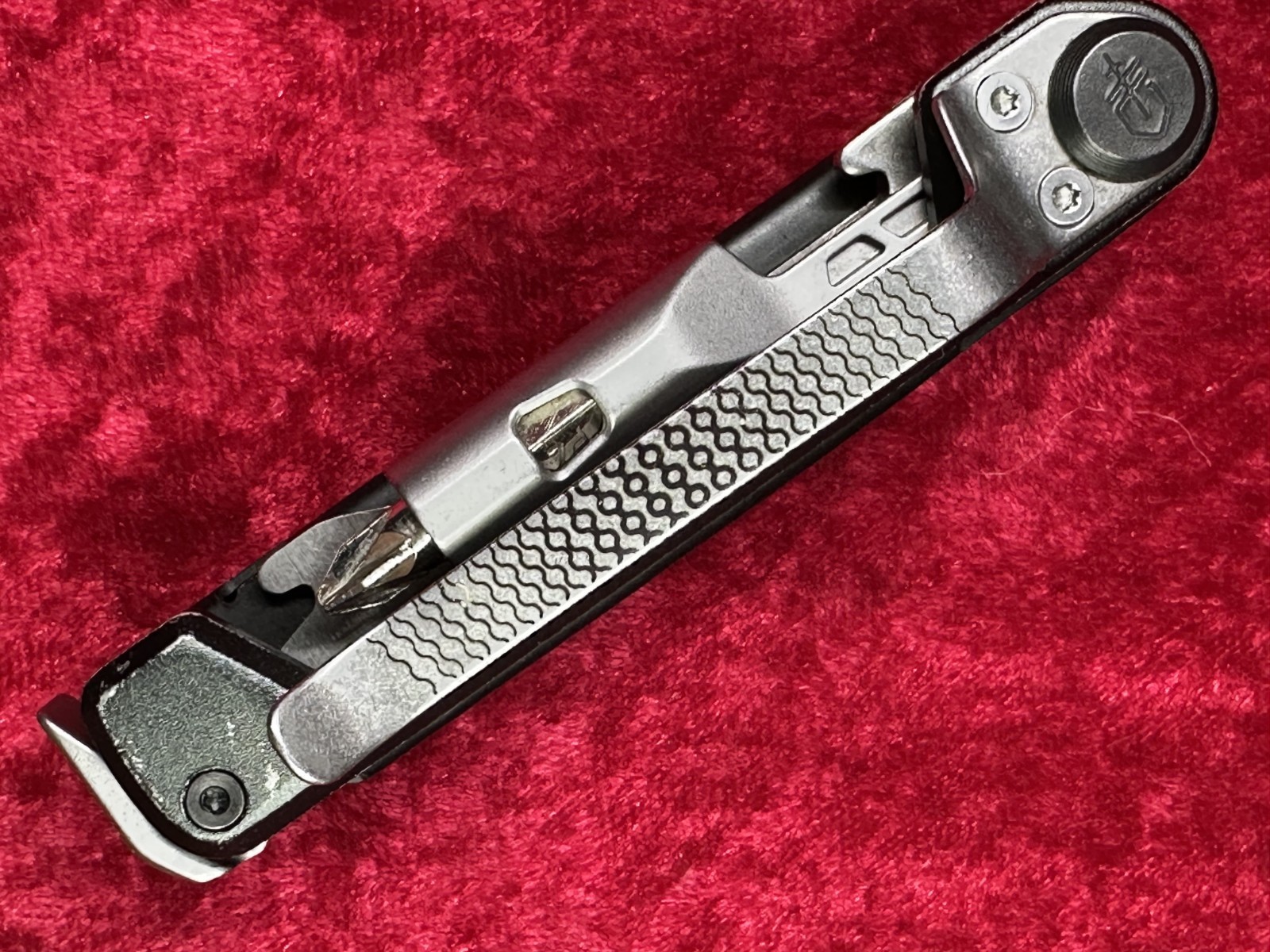 Gerber Armbar Trade Onyx Multi-Tool 6 Tool Knife Bit Holder w/Pocket Clip (582)