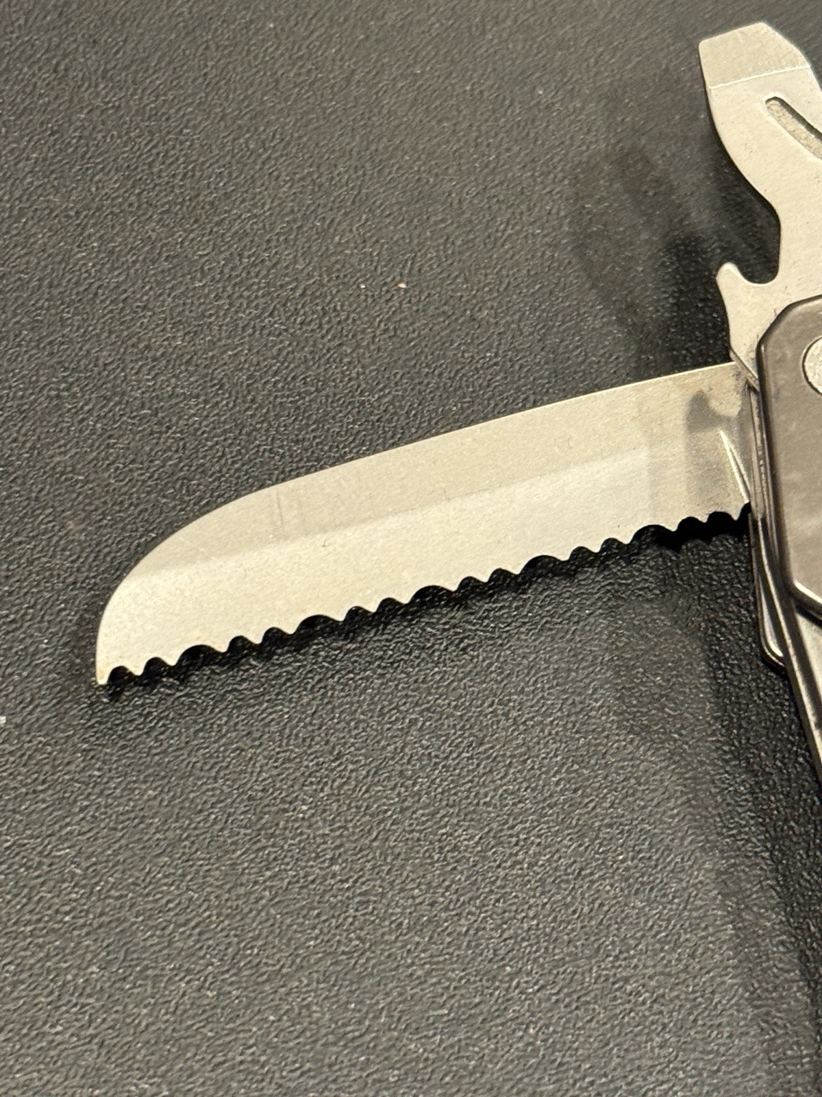 Bear Grylls BG Gerber Mini Suspension BG Multi-Tool TSA Nice Condition