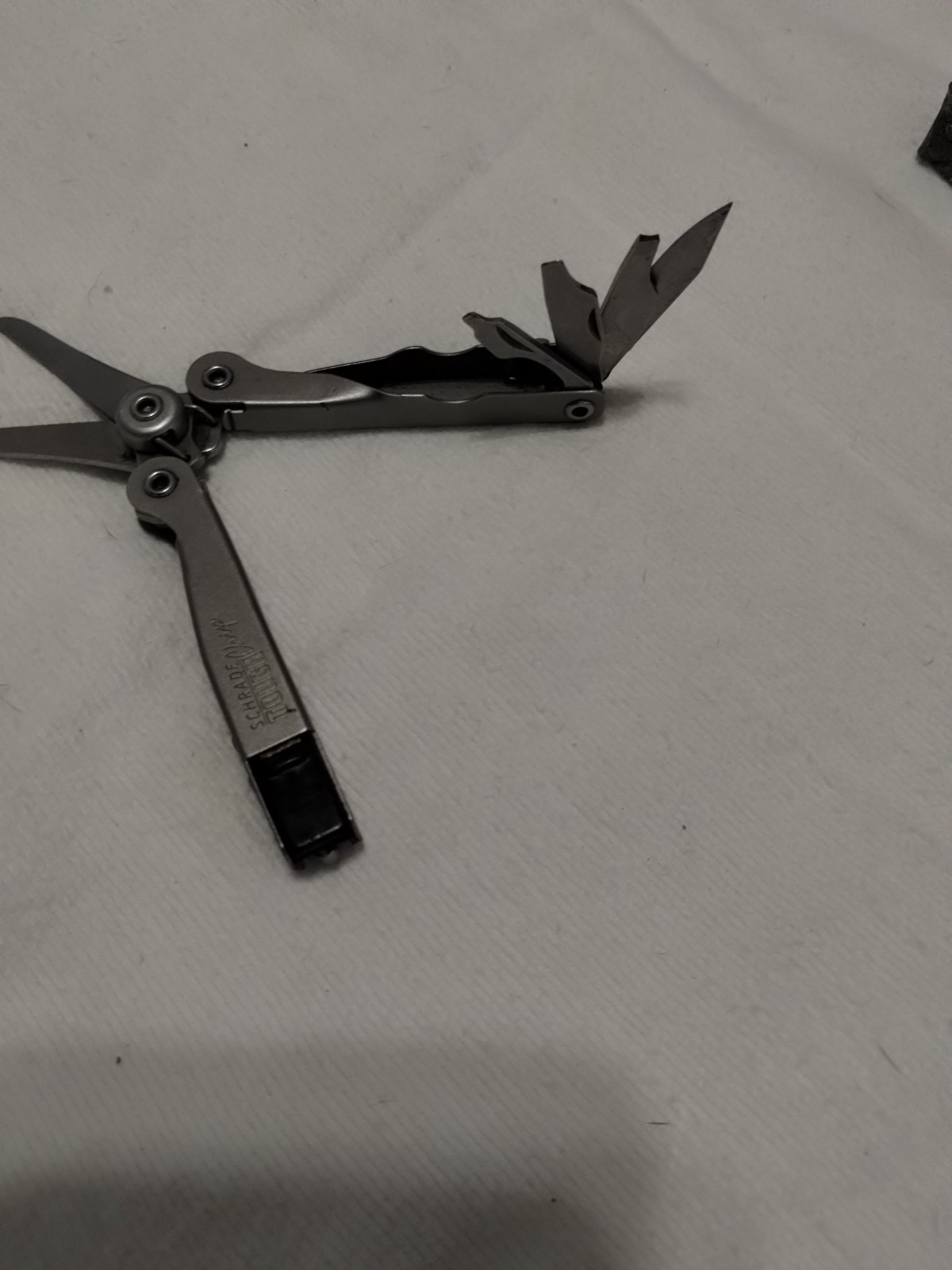 Schrade USA Tough Chip Compact Multi-Tool Scissors – FREE SHIPPING