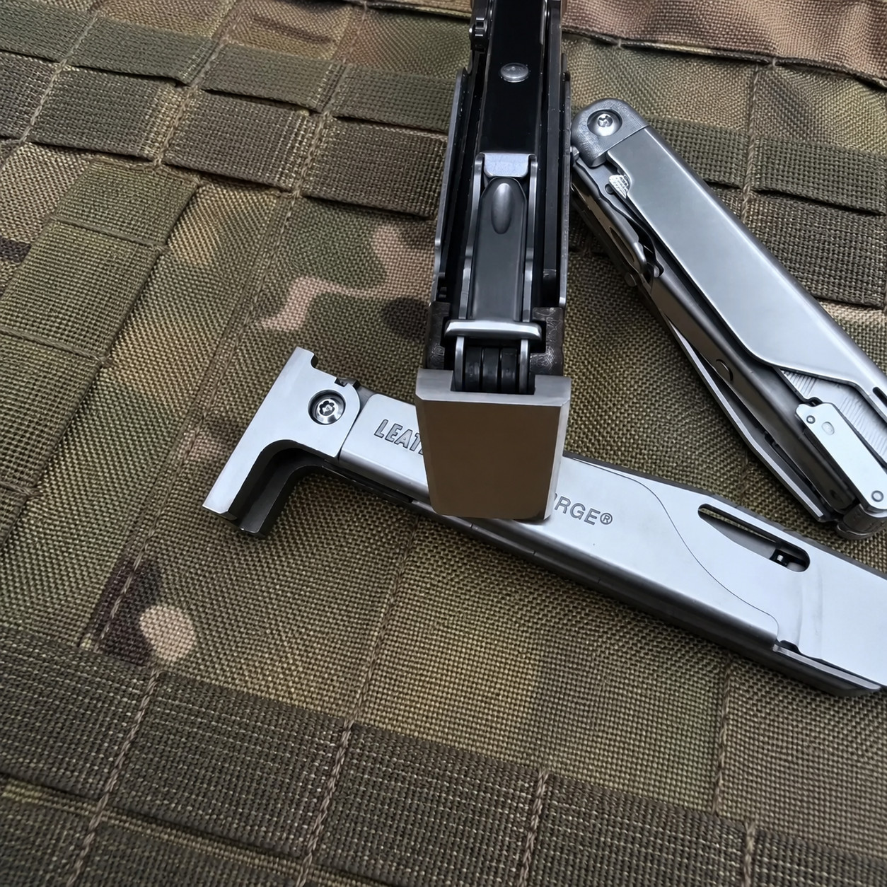 Stainless Stand Base for Leatherman Surge Tail Support Hammer Mod