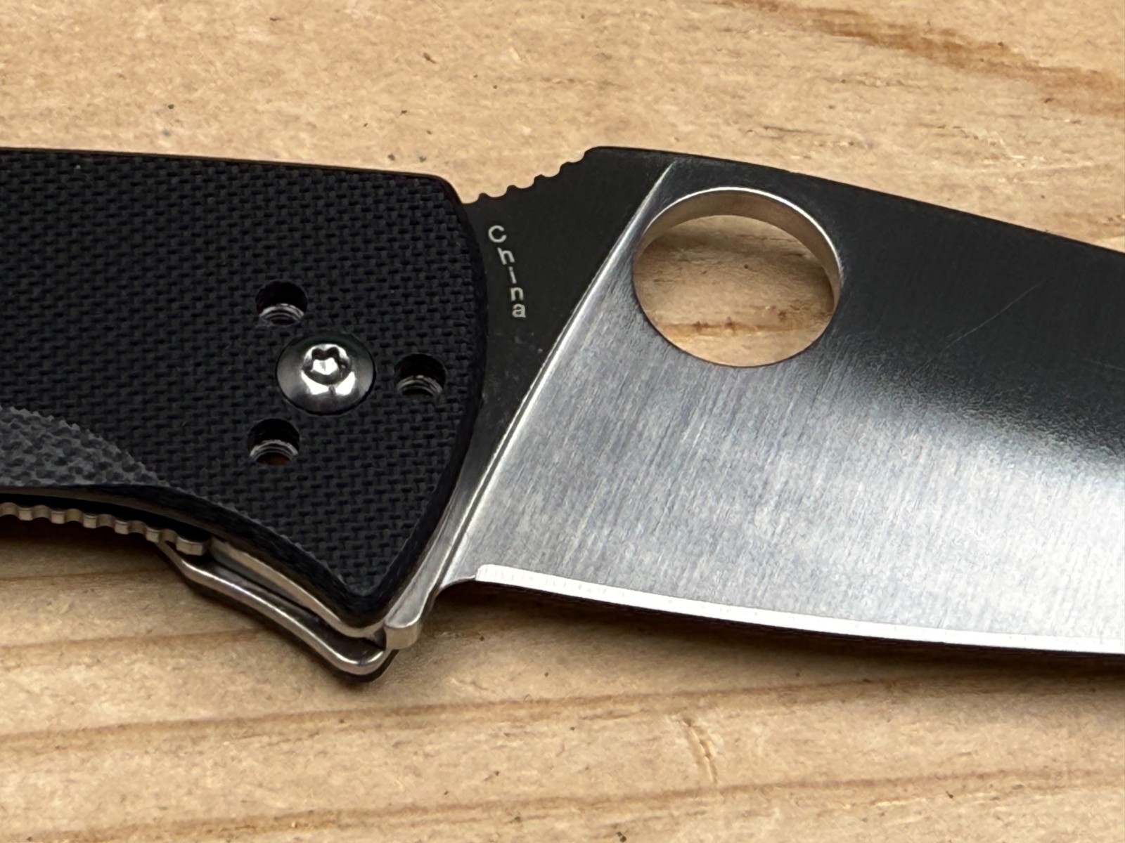 Spyderco Tenacious 8Cr13MoV Straight Edge Black G-10 Blade Folding Pocket Knife