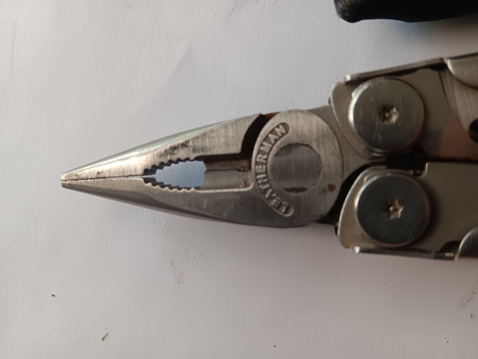 Leatherman Wave Multi-Tool Pre-owned Nice Shape W/ Sheath