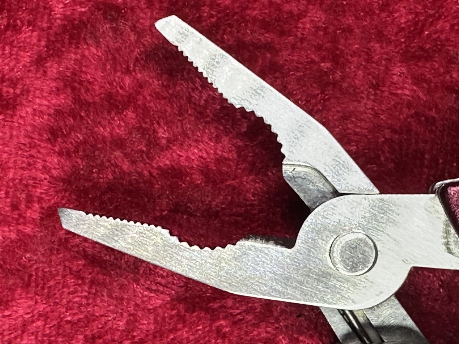 Gerber Dime Burgundy Wine Mini Multi-Tool Keychain Random Pick Rare Color (678)