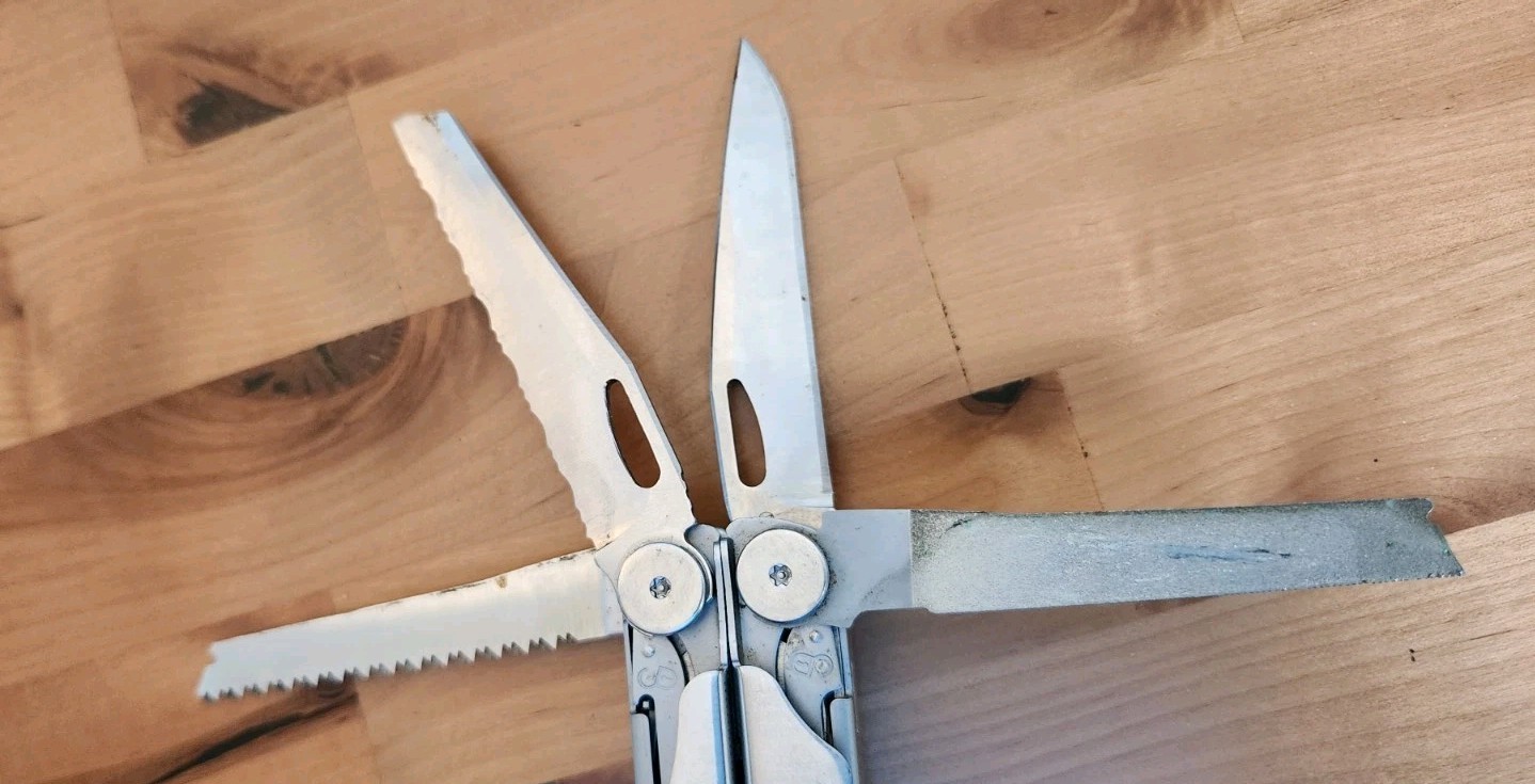 Leatherman Wave Multi-Tool Pliers Pocket Knife – Great Condition – U10