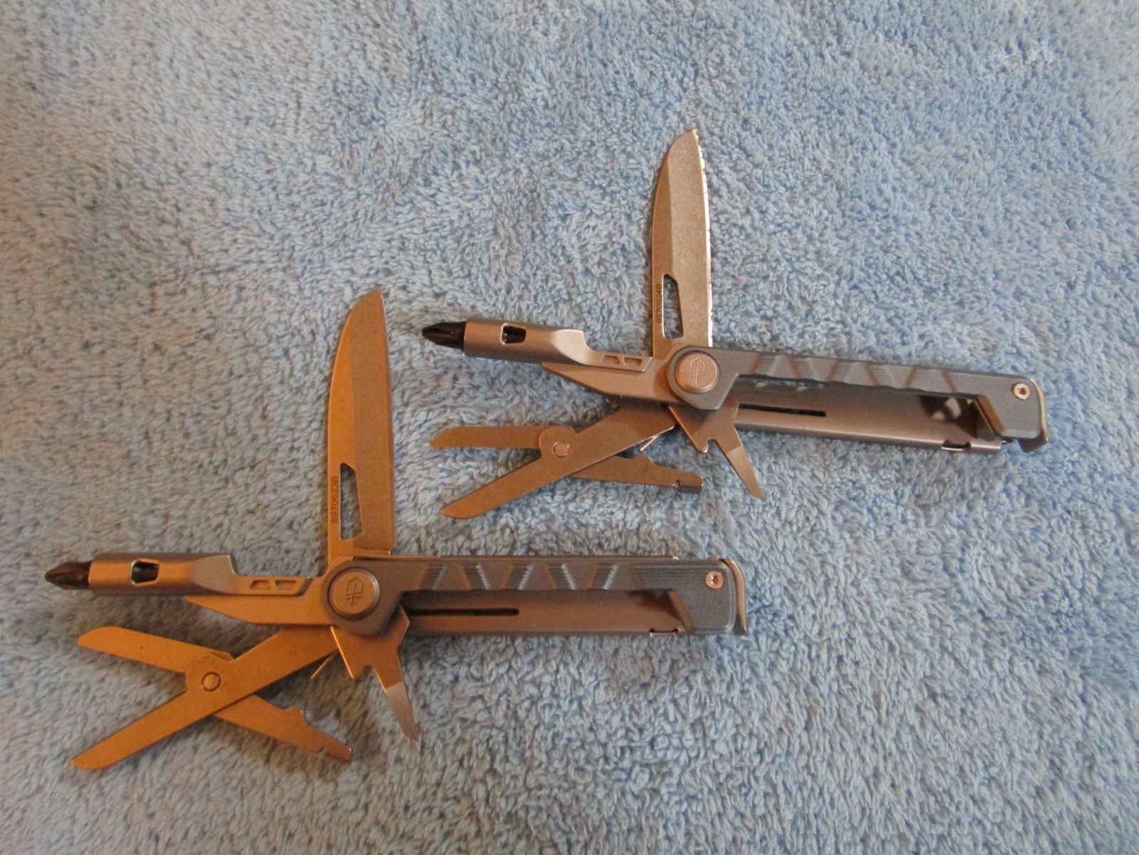 (LOT-2) “GERBER” #8970924B ARMBAR DRIVER (BLUE) MULTI-TOOL (NEW-OTHER)