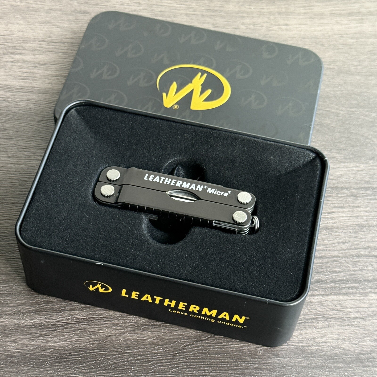Leatherman MICRA BLACK Aluminum Multitool in Vintage Gift Tin