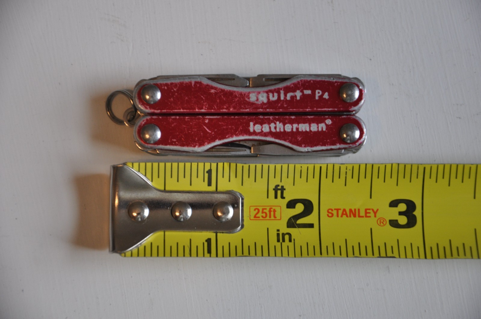RED Leatherman Retired Squirt P4 Multi-Tool Key Ring READ Full Description
