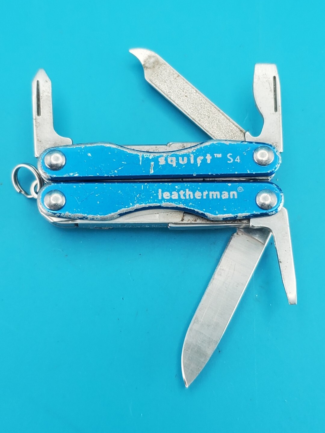 Leatherman “Squirt S4” Stainless Steel Multi Tool! BLUE!