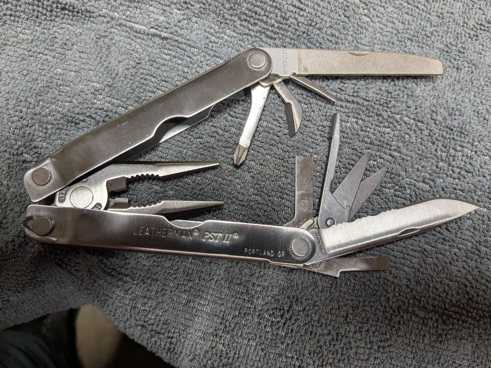 LEATHERMAN PSTii MULTI TOOL with Lightly Handled SHEATH (04/02 date Code)