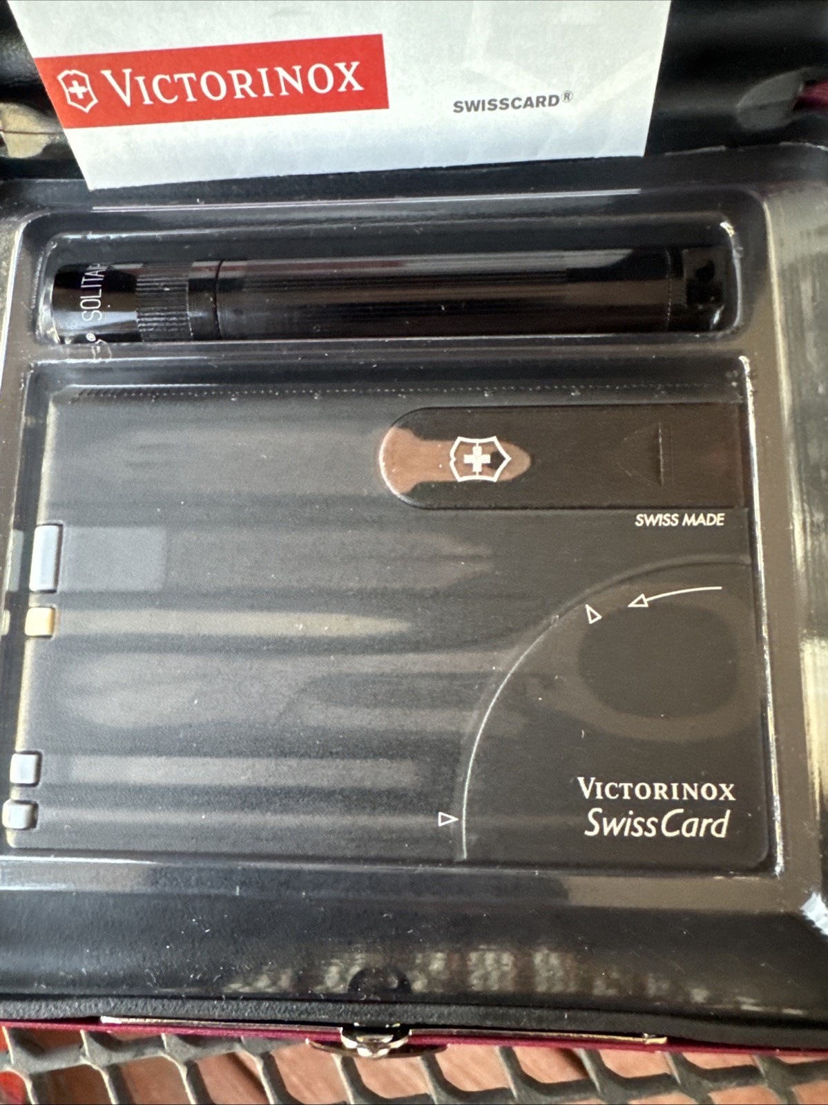 VICTORINOX SwissCard & Maglite Solitaire LED Gift Box Metal Case NEW 58071 ONYX