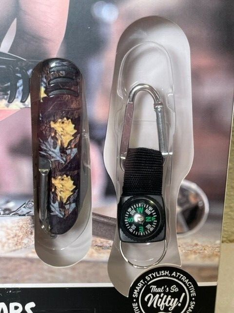 Camouflage Outdoor Gift Set, NOS, 16 in 1 Multitool, Compass & Key Ring