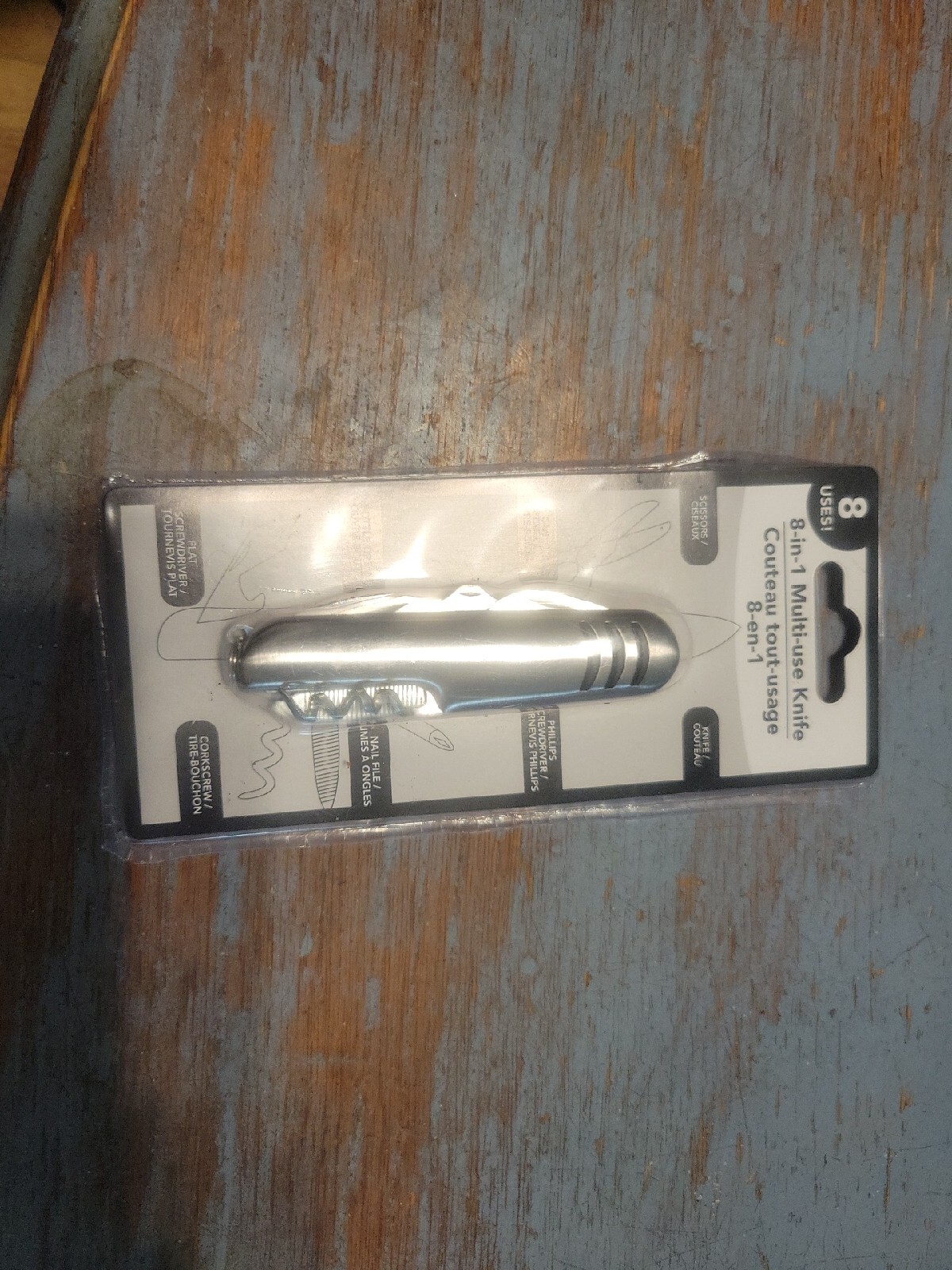 8-in-1 Multi Use Knife 8 Uses New Sealed Package