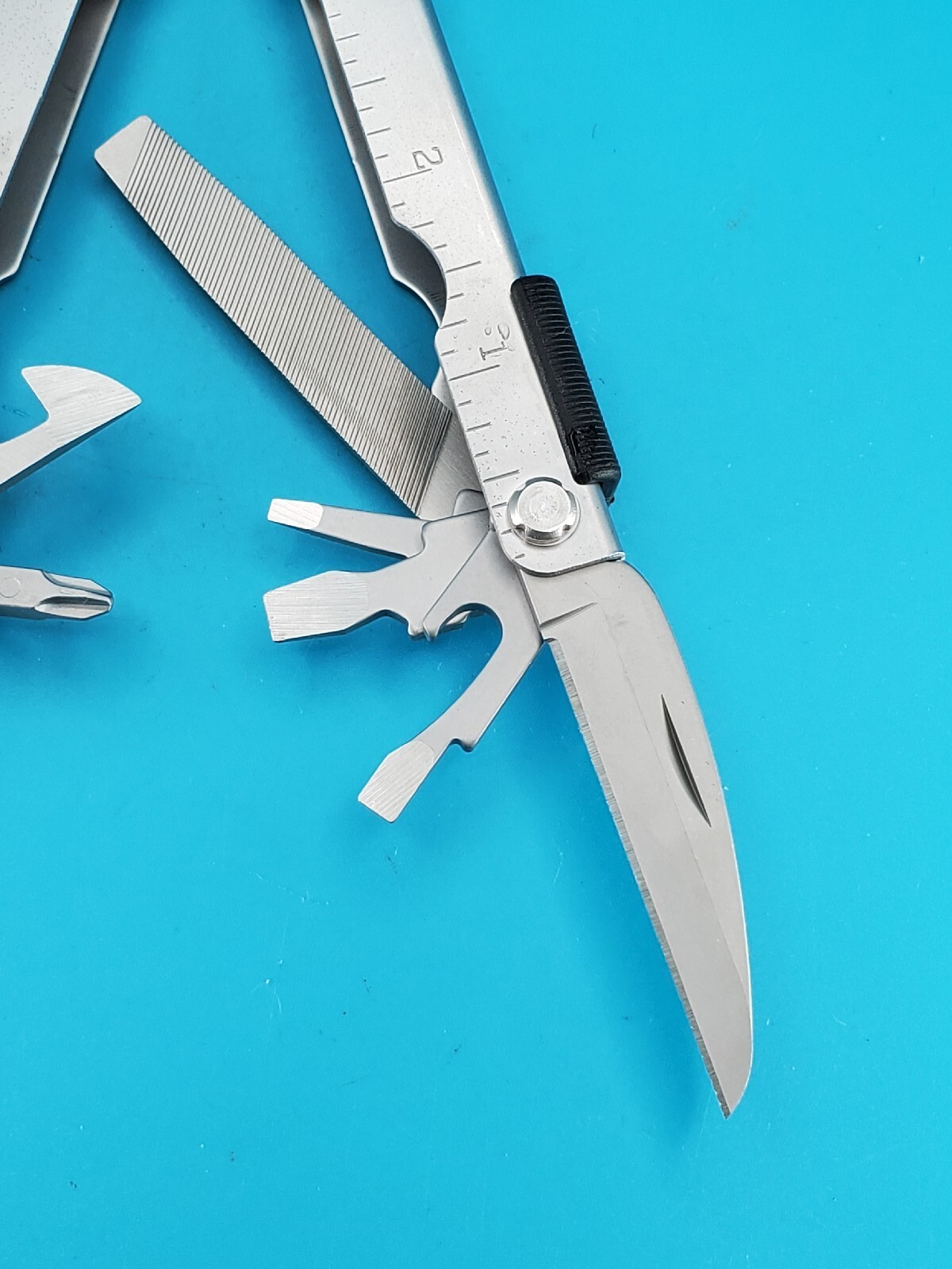 Gerber MP600 Silver Multi-Tool Needle Nose Pliers!