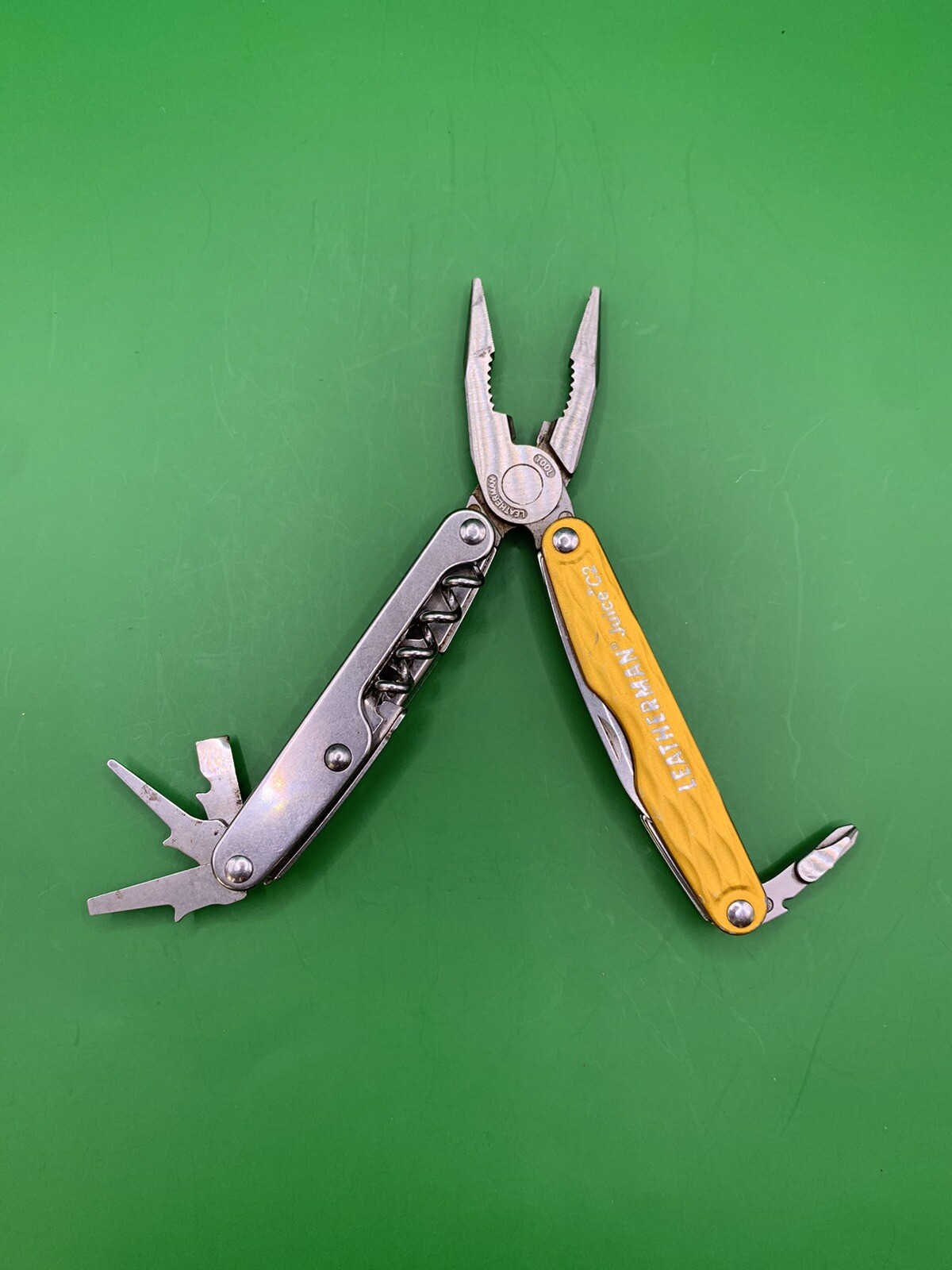 Leatherman Juice C2 Sunrise Yellow Multi-tool Rare Retired