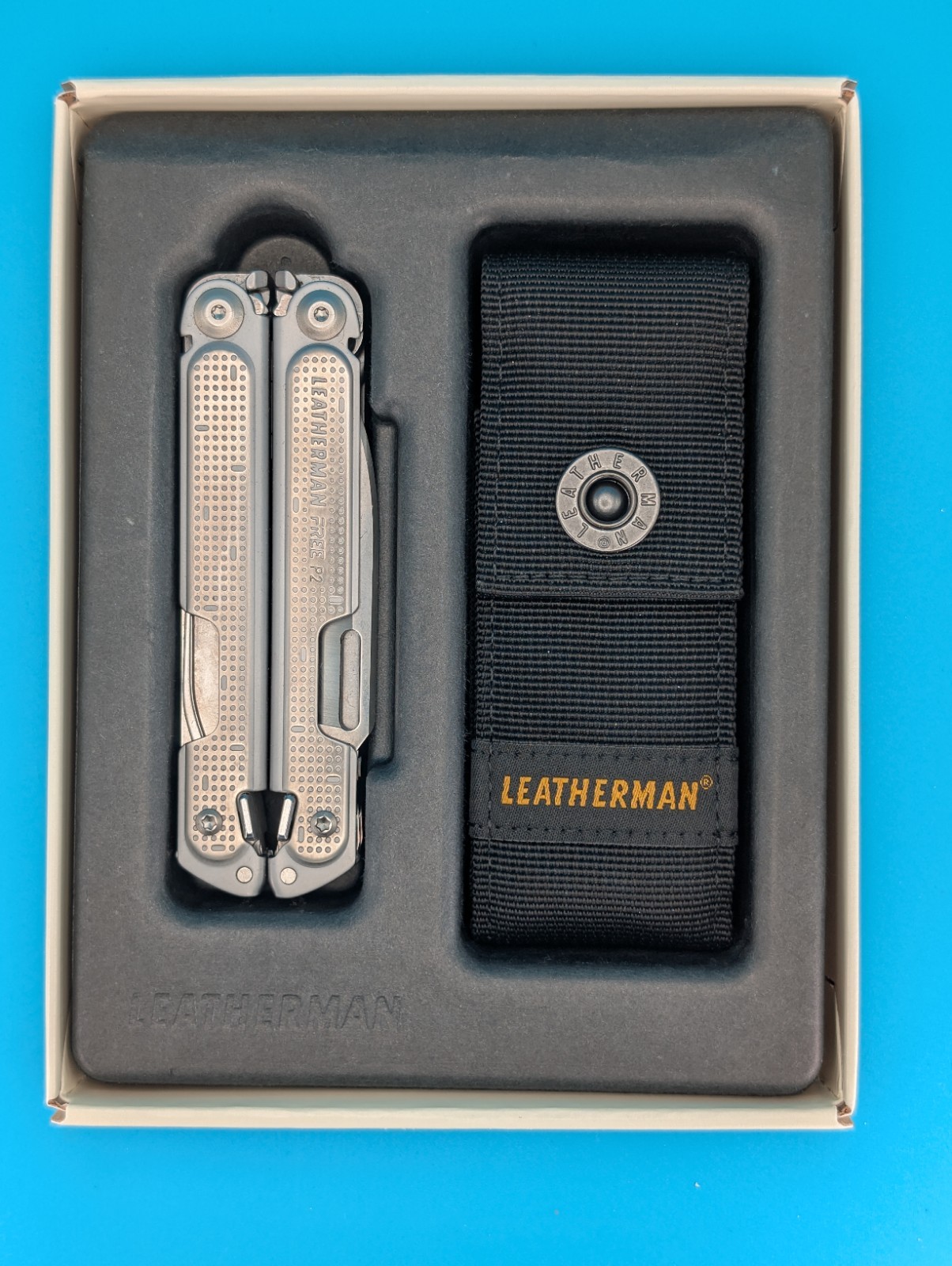 Leatherman FREE P2 Stainless Multi-Tool! WITH SHEATH! NEW IN BOX! RETIRED!