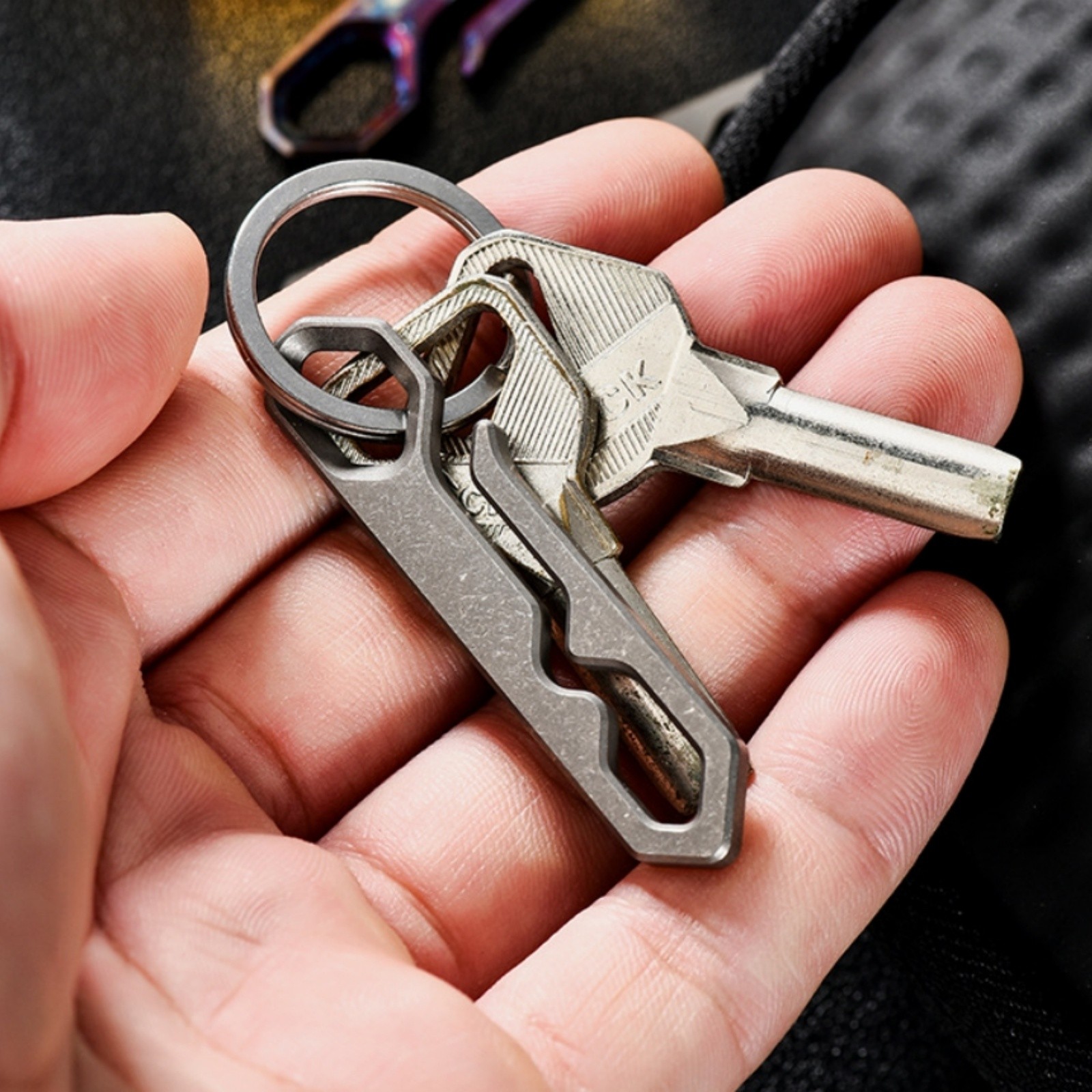 Titanium Alloy EDC Keychain Clip Quick Release Belt Hook Lightweight