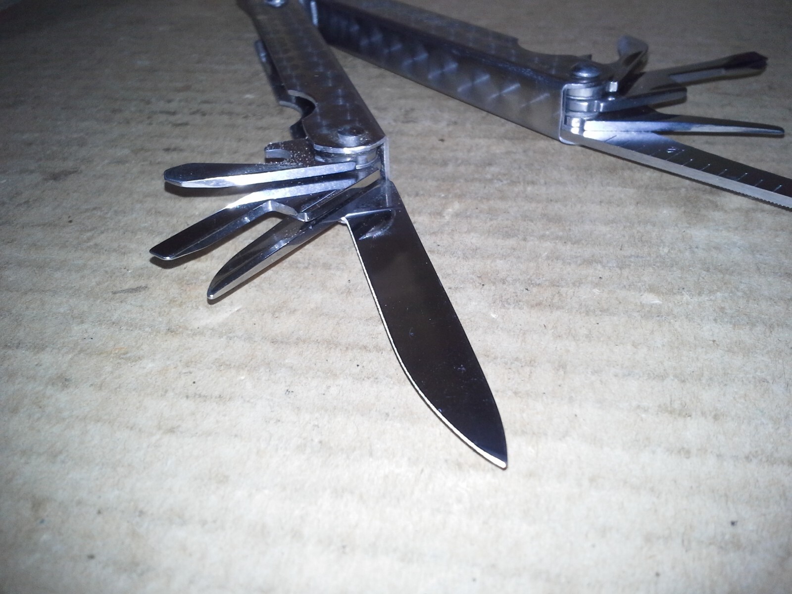 Sheffield Stainless multi tool Made in China Working , VGC