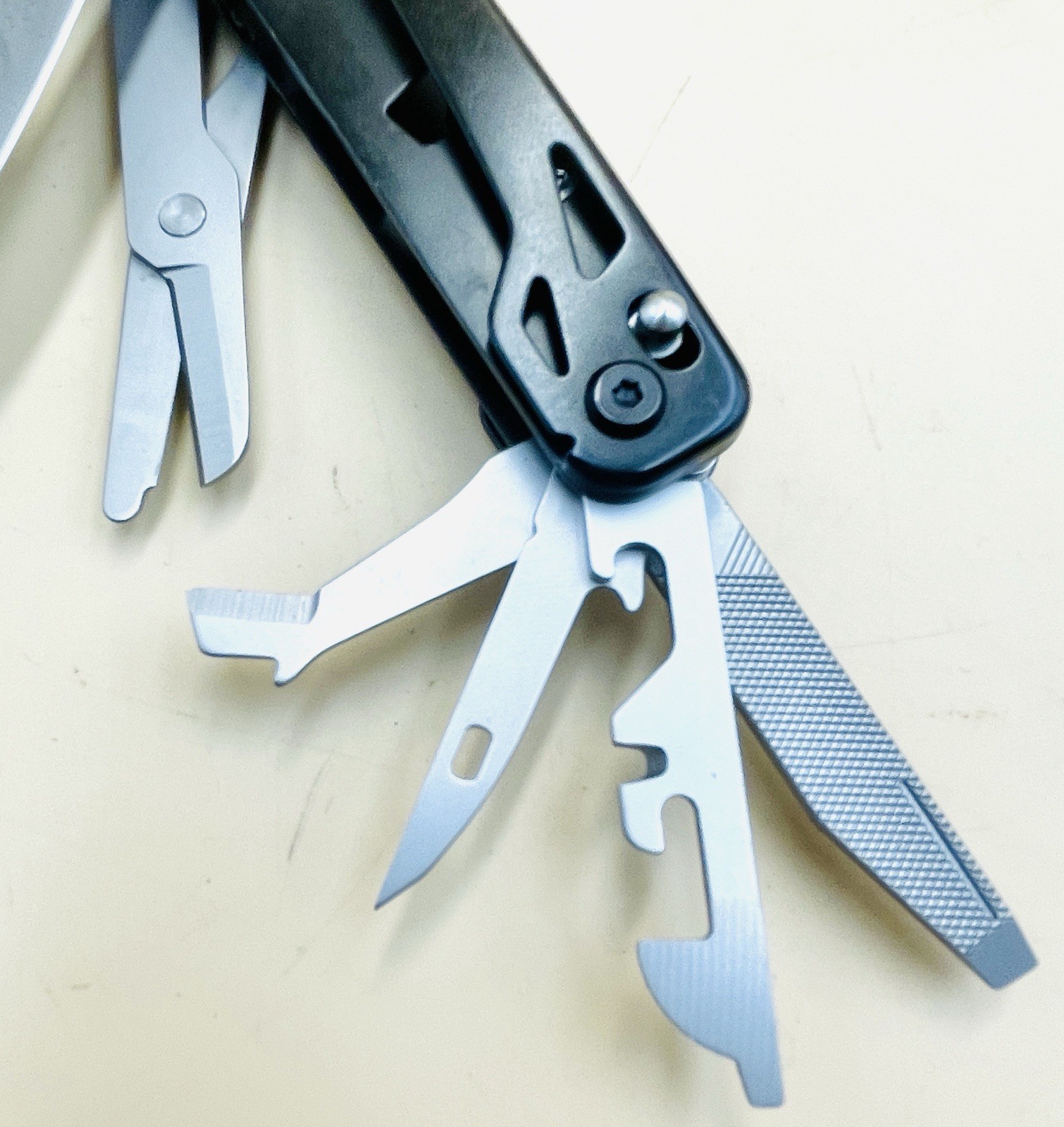 Lot of 2 Stainless Steel Multi-Tool Pliers 20-in-1 Perwin & 8-in-1 w/ Sheaths