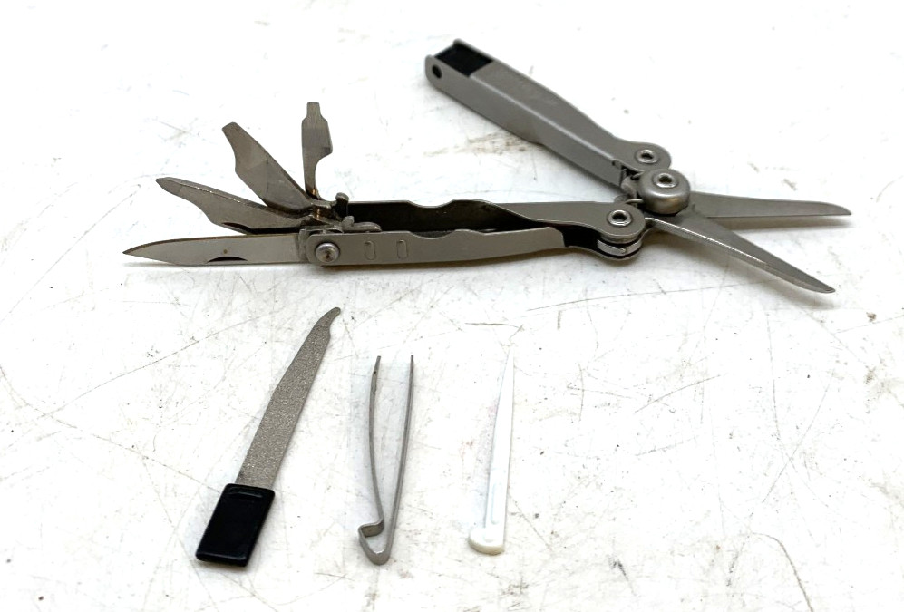 Schrade ST2 Tough Chip Compact Multi-Tool Shears Pocket Knife