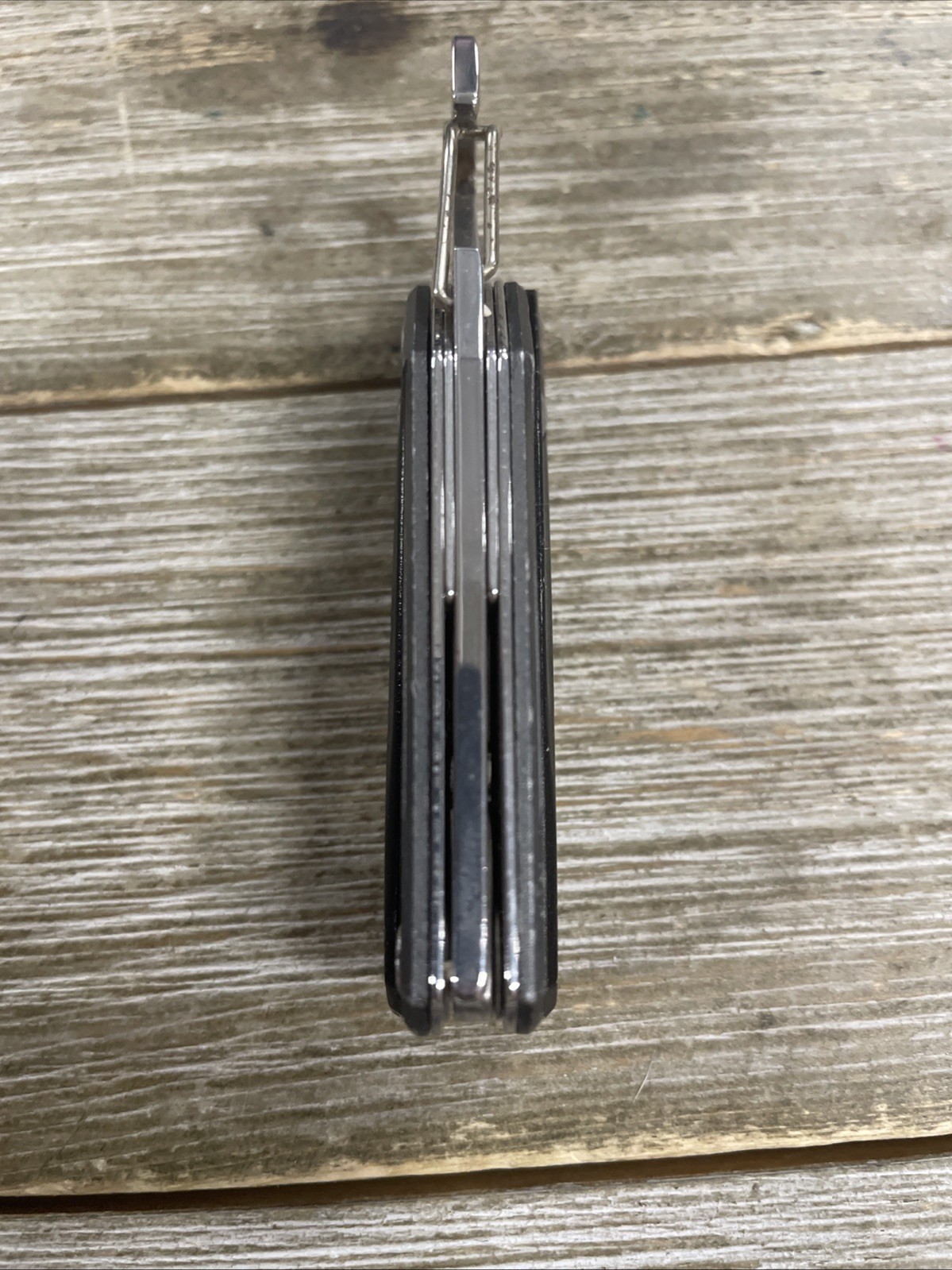 True Utility Seven Multi-Tool 7 in 1 Compact Pocket Knife Quick Release Clip