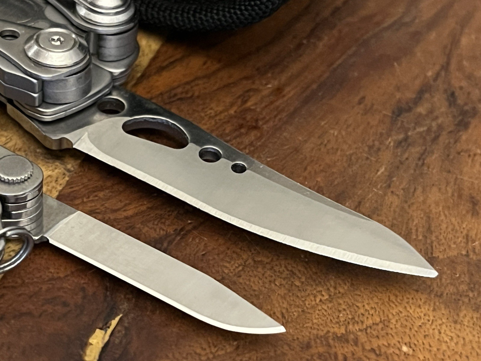 Leatherman Skeletool & MICRA MultiTools SUPER NICE! w/New Sheath