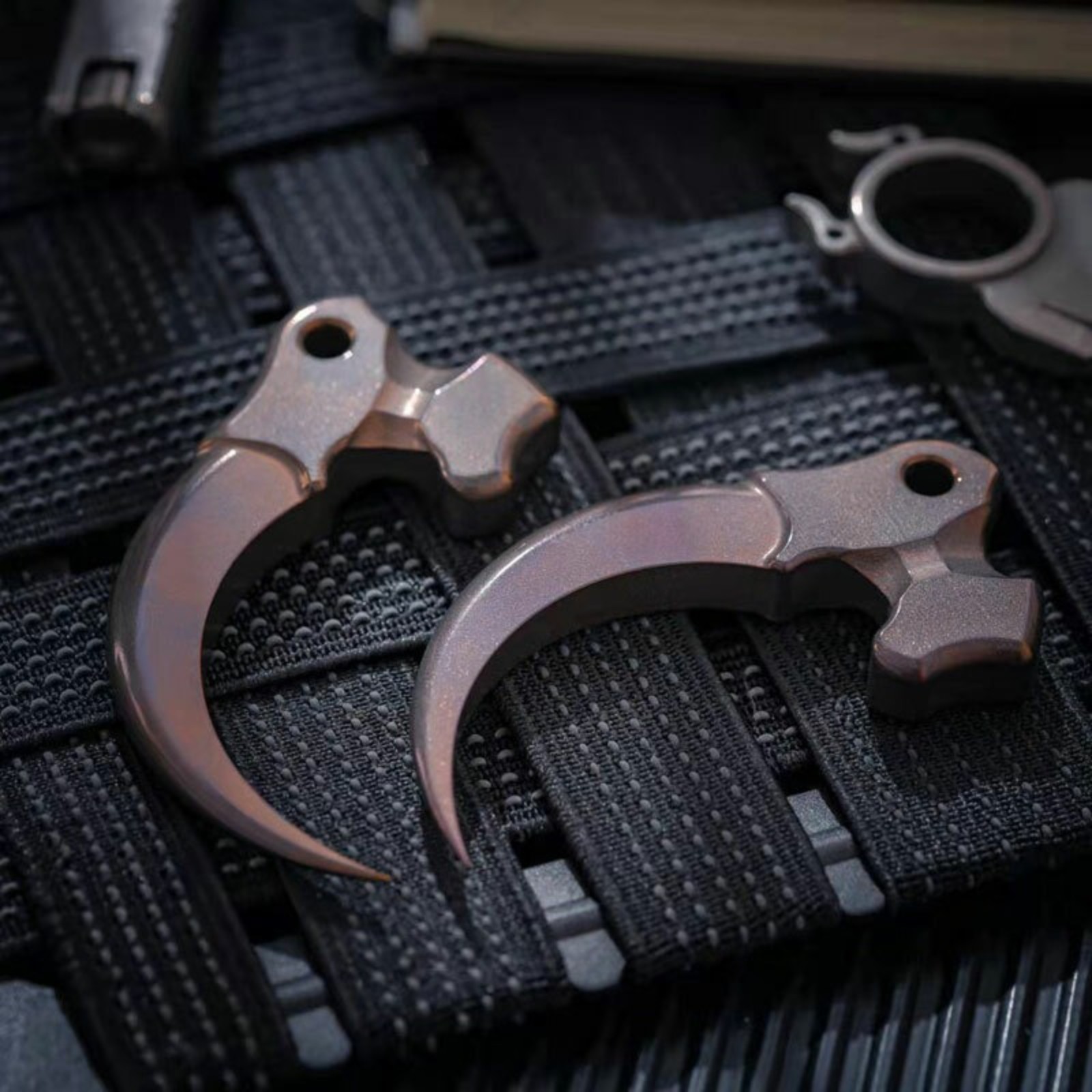 New 1PC TC4 Titanium Alloy Keychain Eagle Claw Necklace Pendant Bead