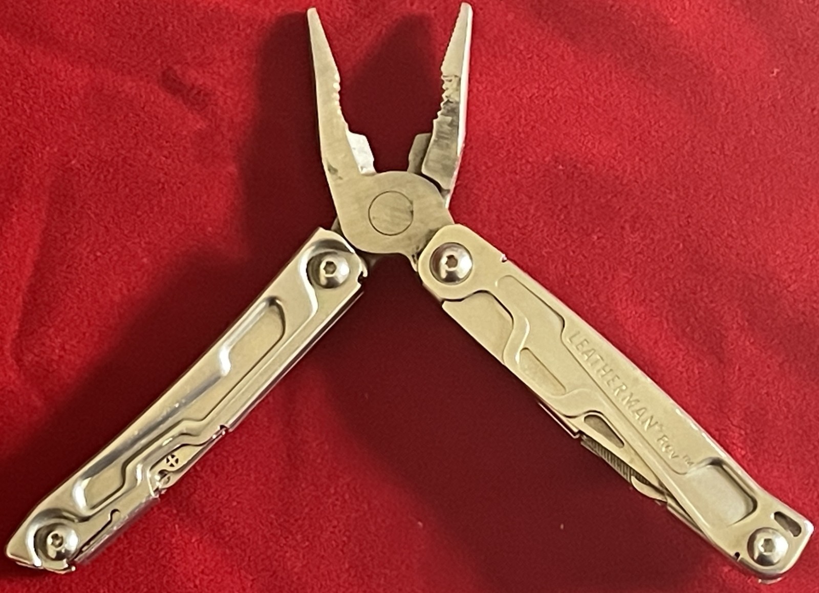Leatherman Rev 11 Function Stainless Steel Multi-Tool W/Pocket Clip
